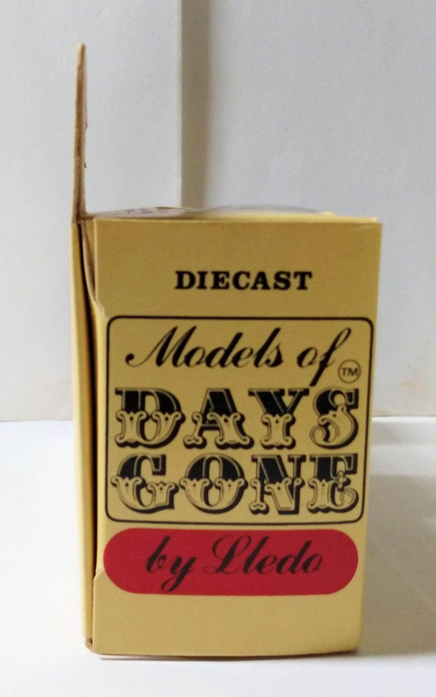 Lledo Days Gone DG8 1920 Ford Model T Tanker Mobil Gas England - TulipStuff