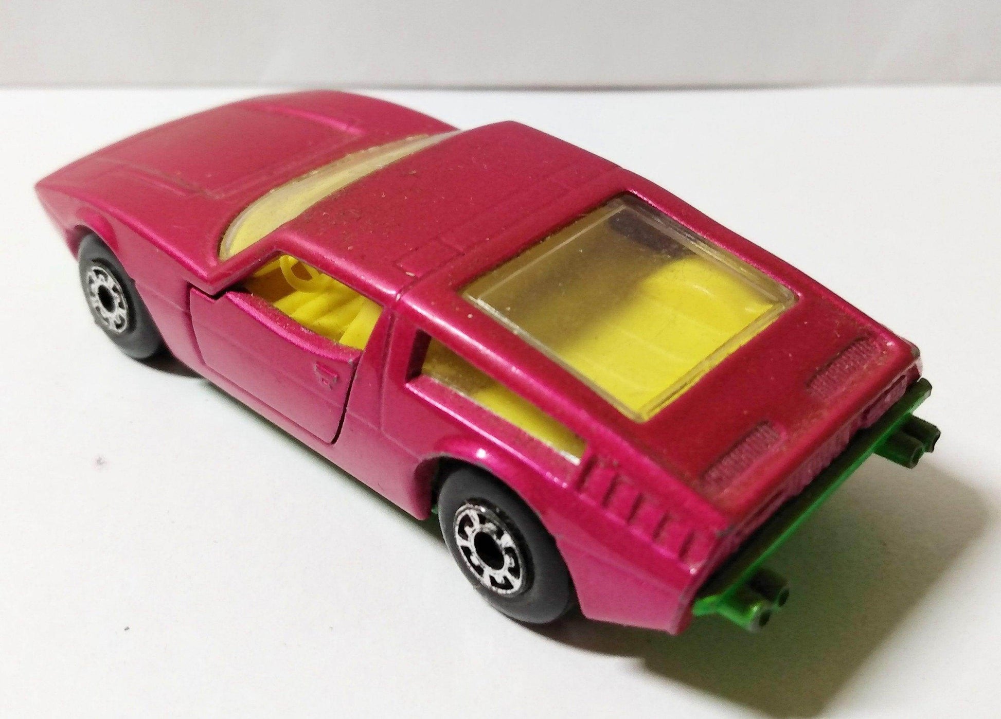 Lesney Matchbox No 32 Maserati Bora Superfast 1972 - TulipStuff