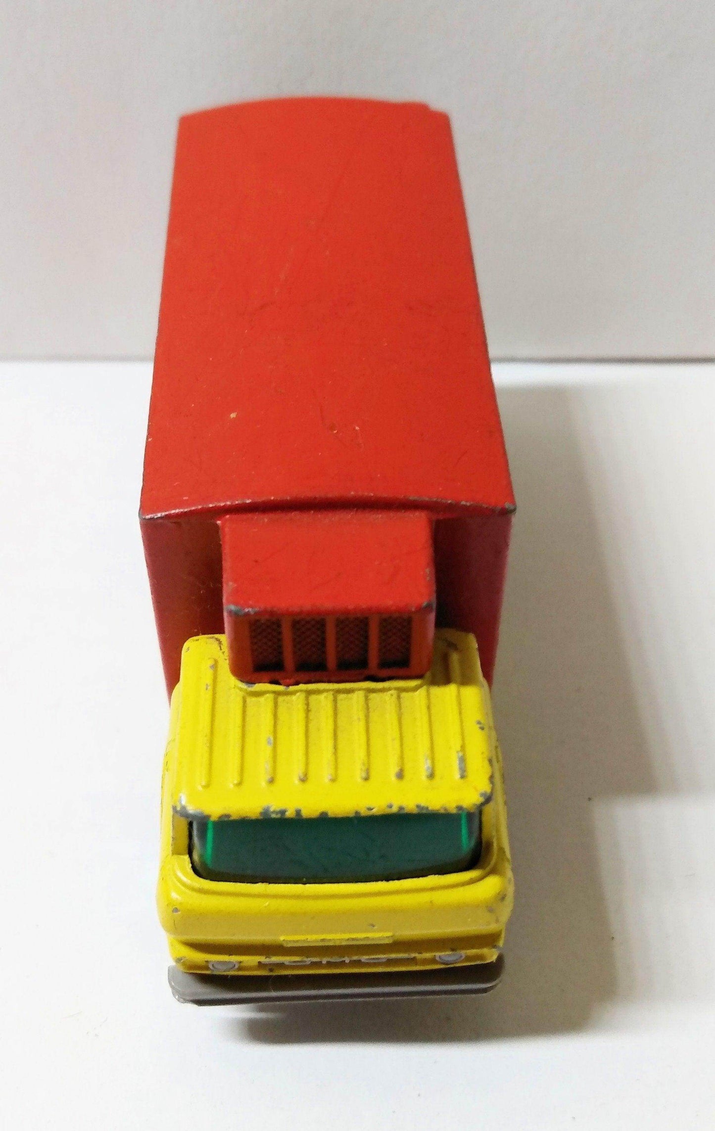 Lesney Matchbox 44 GMC Refrigerator Truck Superfast England 1970 - TulipStuff