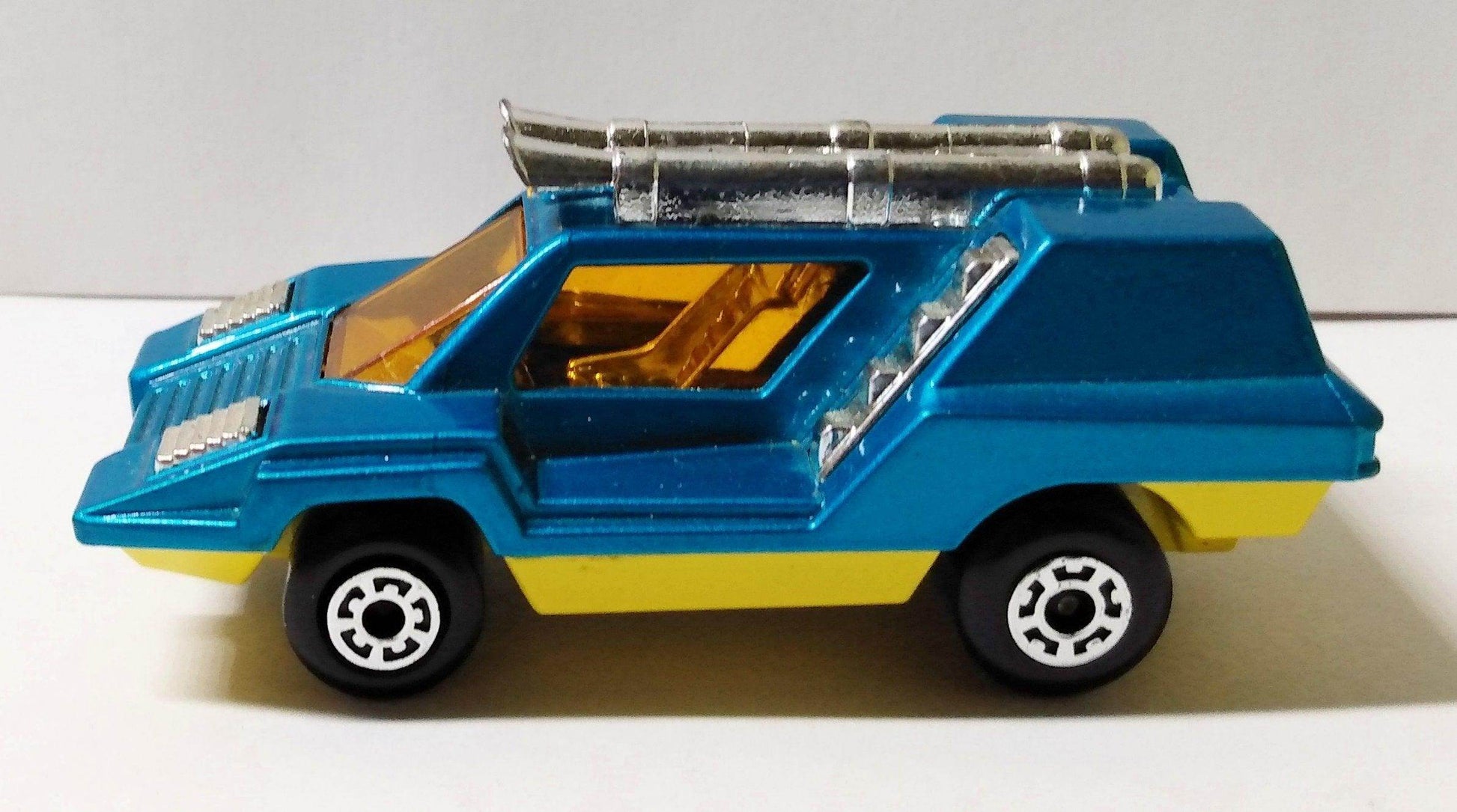 Lesney Matchbox 68 Cosmobile Blue 1975 Superfast England - TulipStuff
