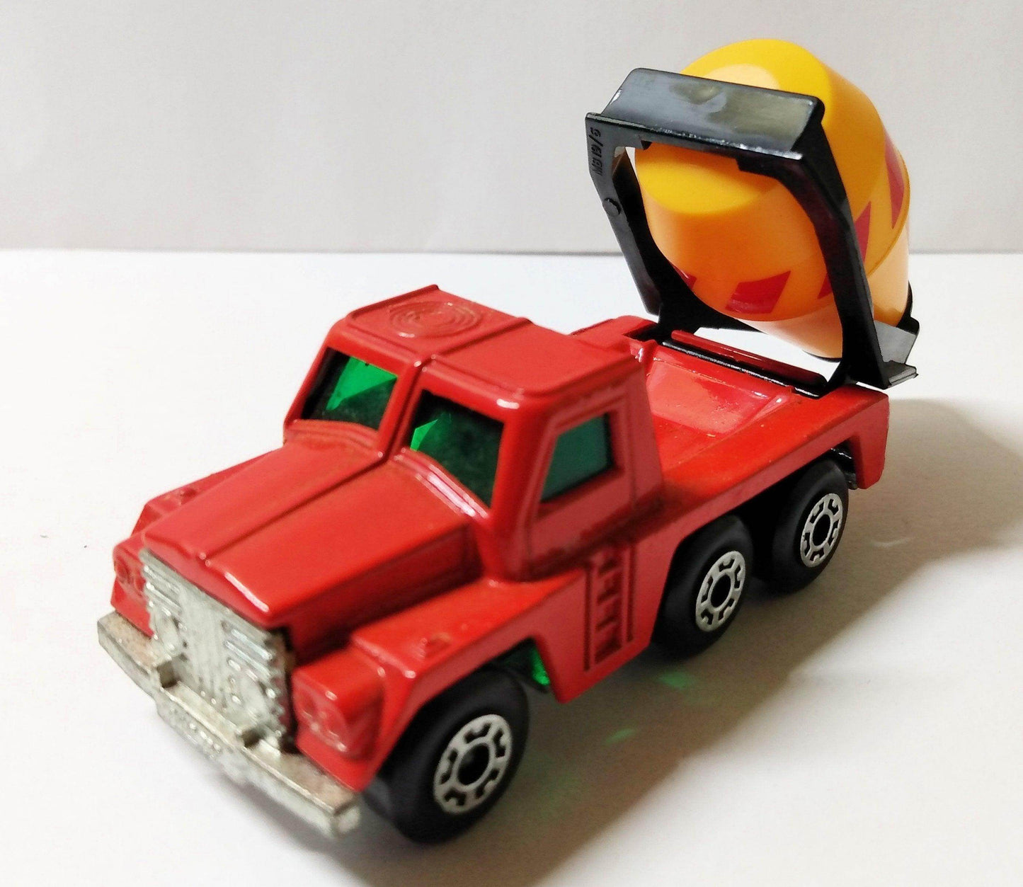 Lesney Matchbox 19 Badger Cement Truck Construction Toy 1976 - TulipStuff