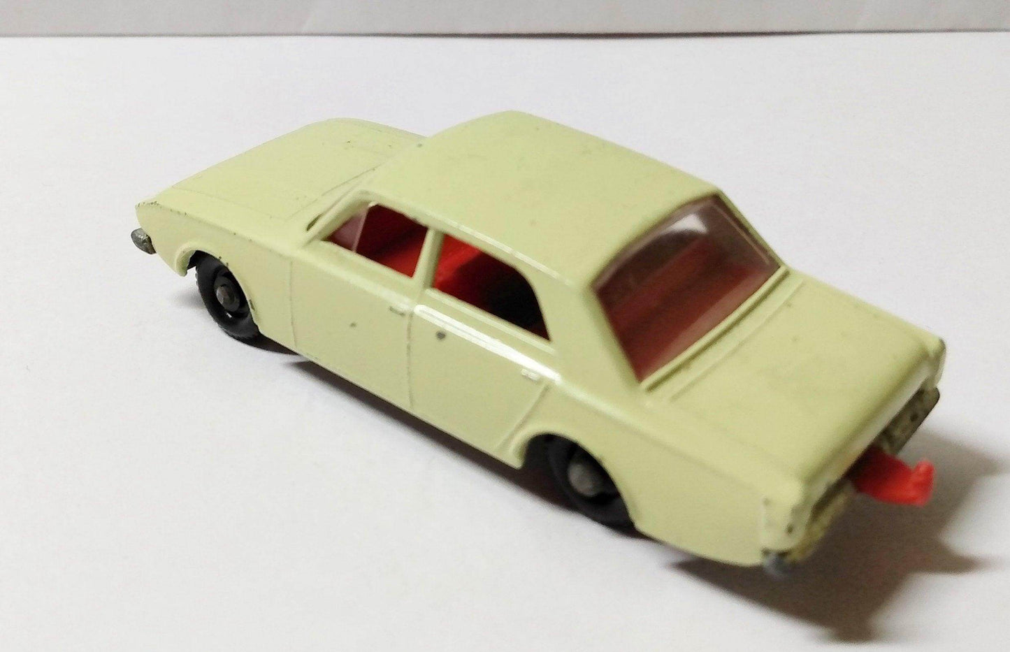 Lesney Matchbox No 45 Ford Corsair 1500 England 1965 - TulipStuff