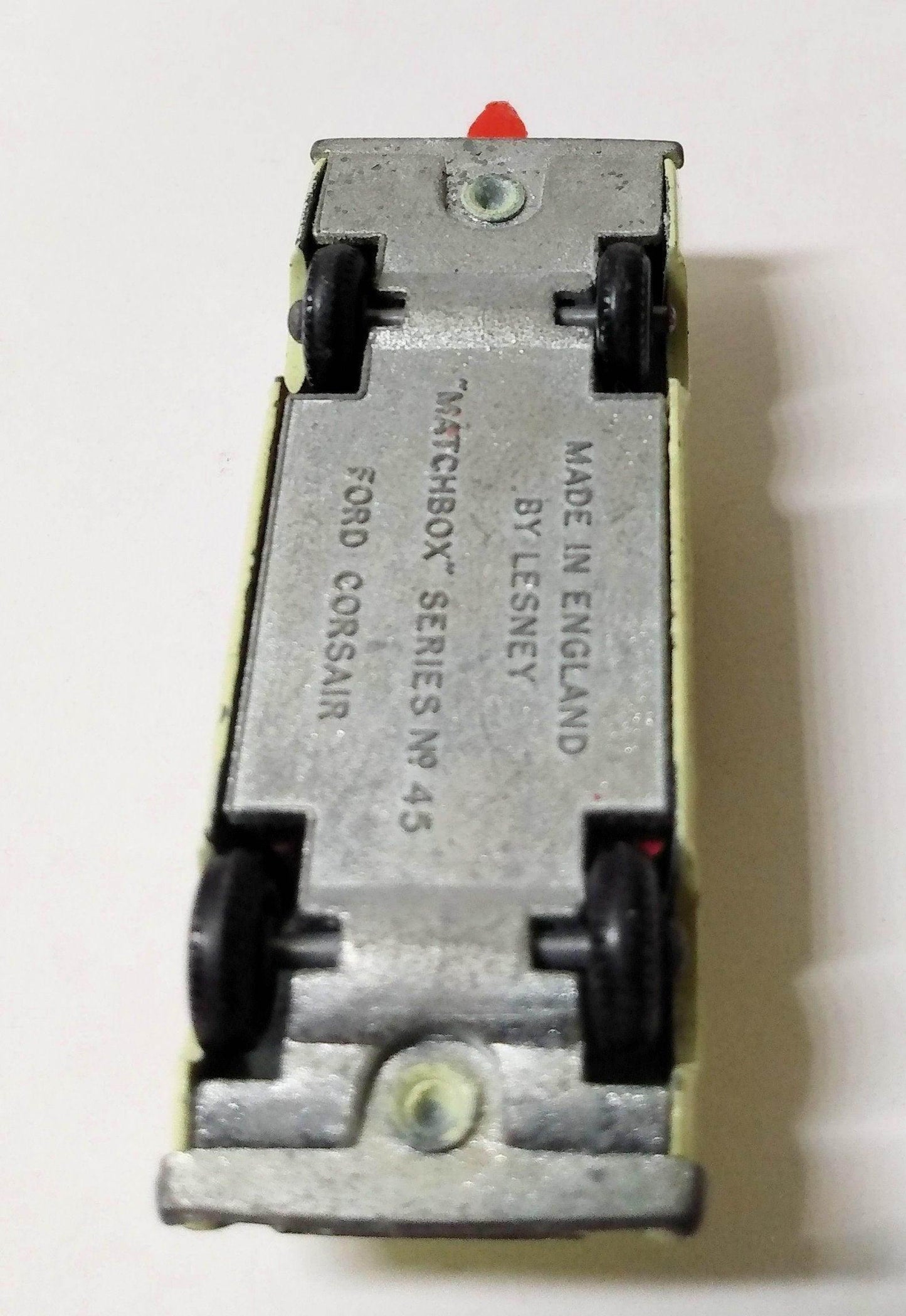Lesney Matchbox No 45 Ford Corsair 1500 England 1965 - TulipStuff