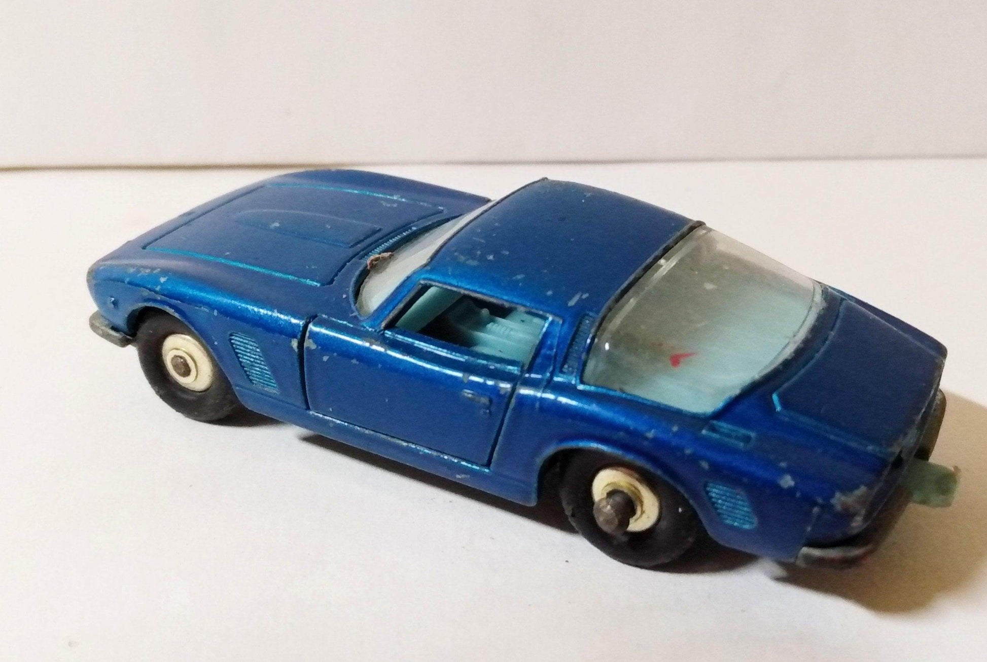 Lesney Matchbox no. 14 Iso Grifo Italian Sports Car 1968 - TulipStuff