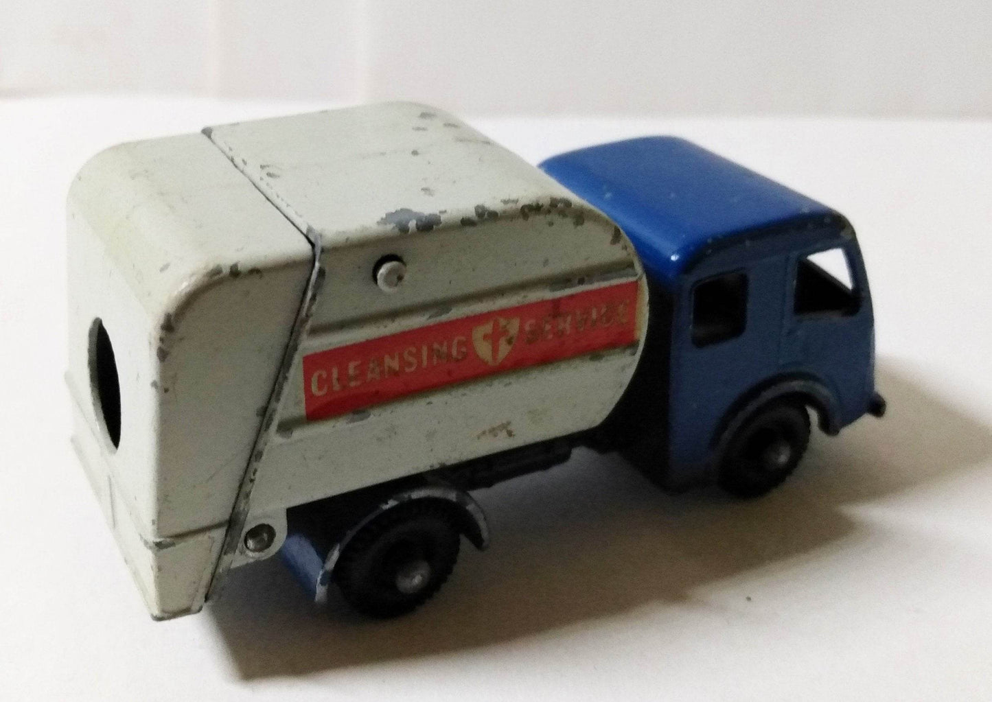 Lesney Matchbox Dennis Tippax Refuse Collector Garbage Truck 1963 - TulipStuff