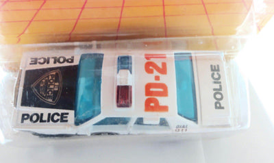 Matchbox MB16 Ford LTD Police Car Diecast Metal no. 1716 1987 - TulipStuff