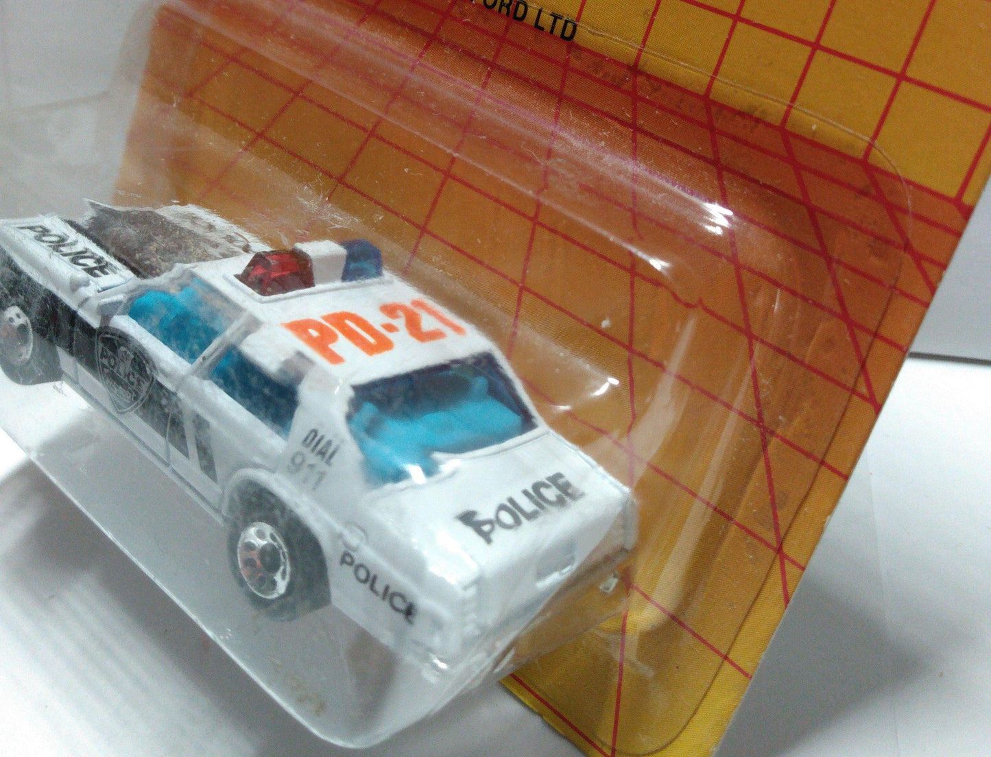 Matchbox MB16 Ford LTD Police Car Diecast Metal no. 1716 1987 - TulipStuff