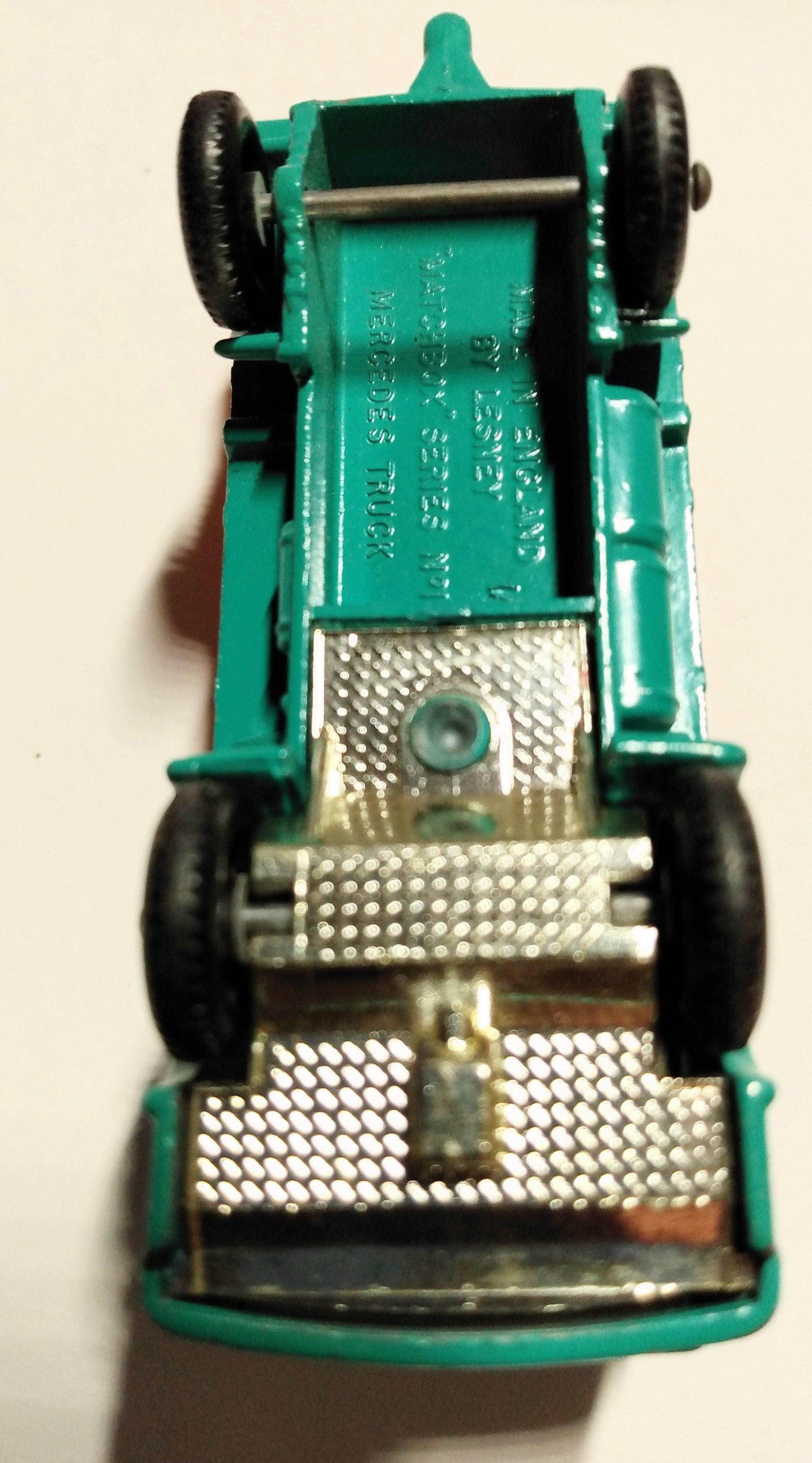 Lesney Matchbox No 1 Mercedes Benz Lorry Truck 1968 England - TulipStuff