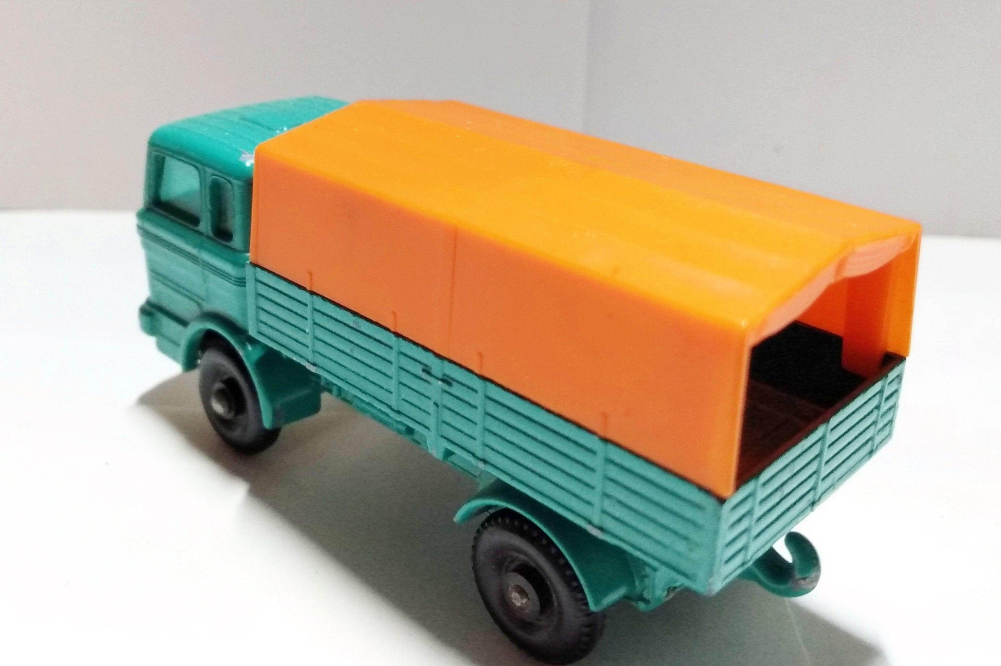 Lesney Matchbox No 1 Mercedes Benz Lorry Truck 1968 England - TulipStuff