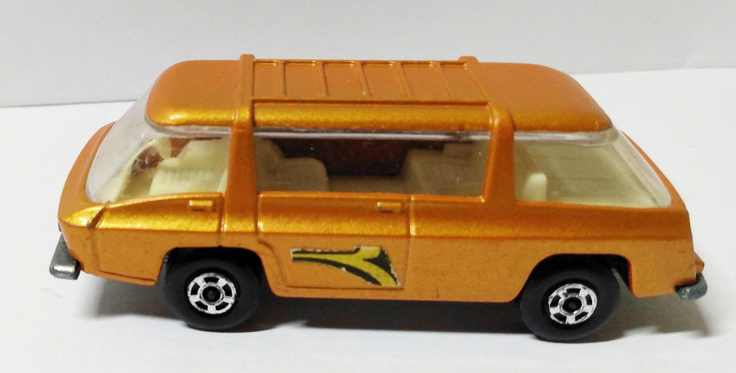 Matchbox 22 Freeman Inter-City Commuter Coach England 1971 Gold - TulipStuff