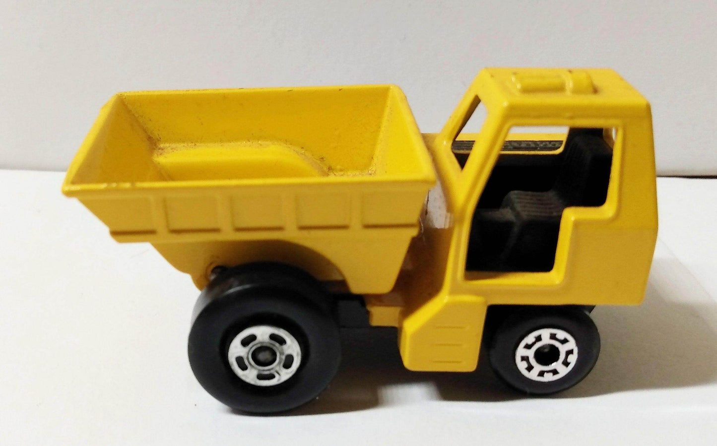 Lesney Matchbox 26 Site Dumper Dump Truck Superfast England 1976 - TulipStuff