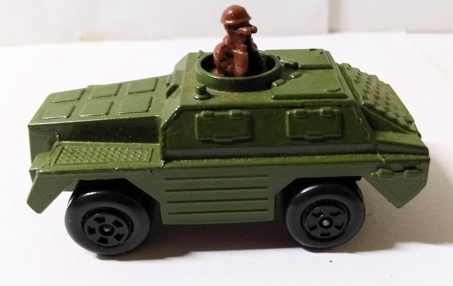 Lesney Matchbox No. 28 Stoat Armored Truck Army Rola-matics 1974 - TulipStuff
