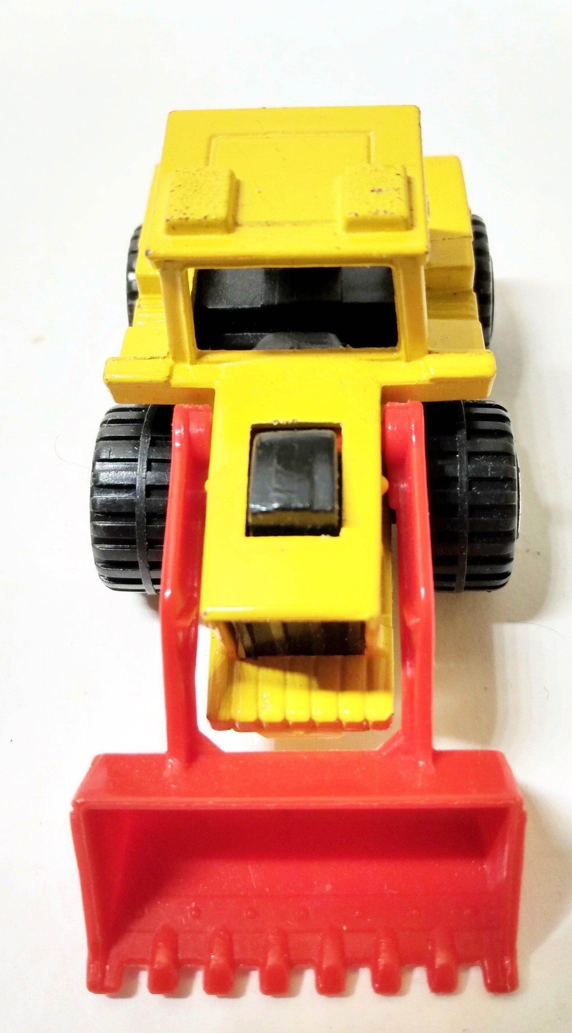 Lesney Matchbox no. 29 Tractor Shovel Superfast Made in England 1976 - TulipStuff