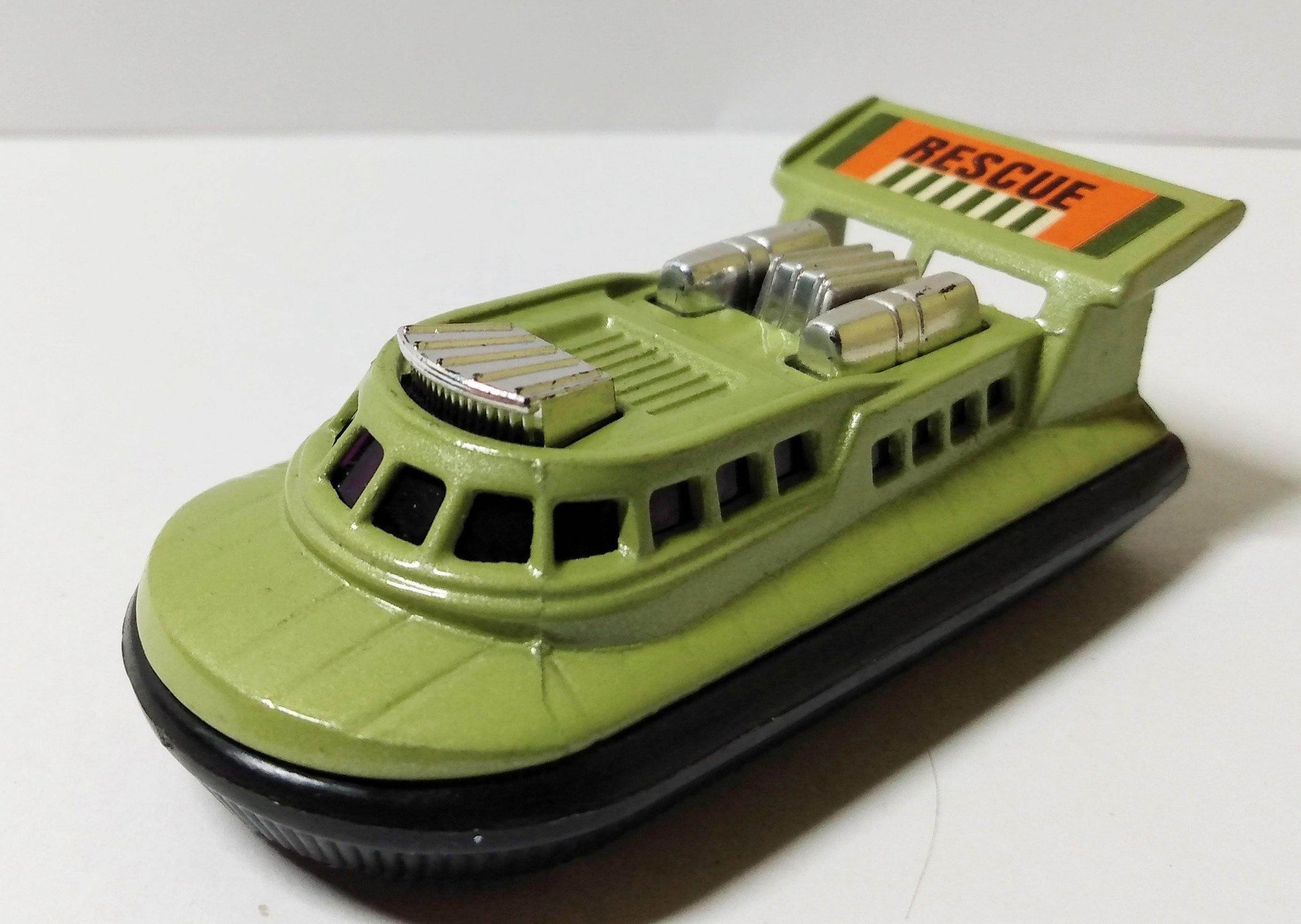 Lesney Matchbox No. 2 Rescue Hovercraft Black Base England 1978 - TulipStuff