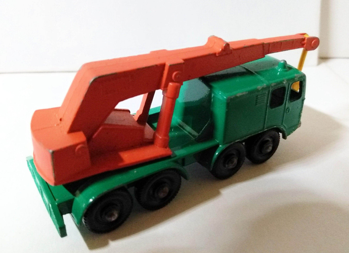 Lesney Matchbox 30 8-Wheel Crane Truck Diecast 1965 England - TulipStuff