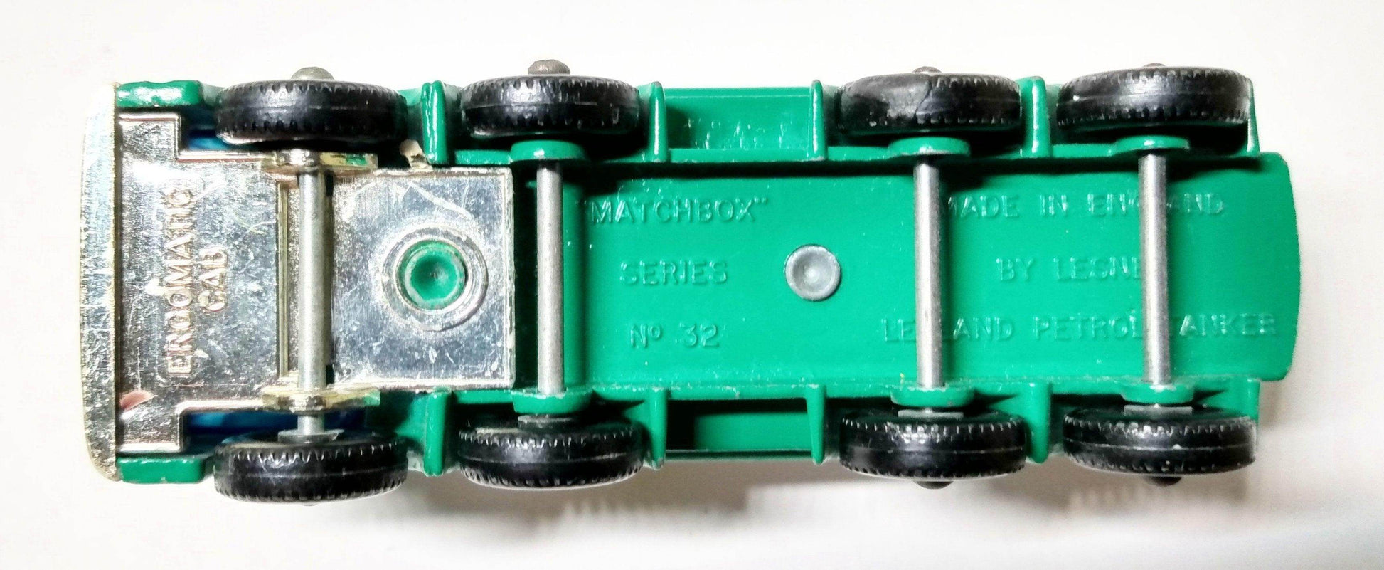 Lesney Matchbox 32 BP Leyland Petrol Tanker 1968 England - TulipStuff