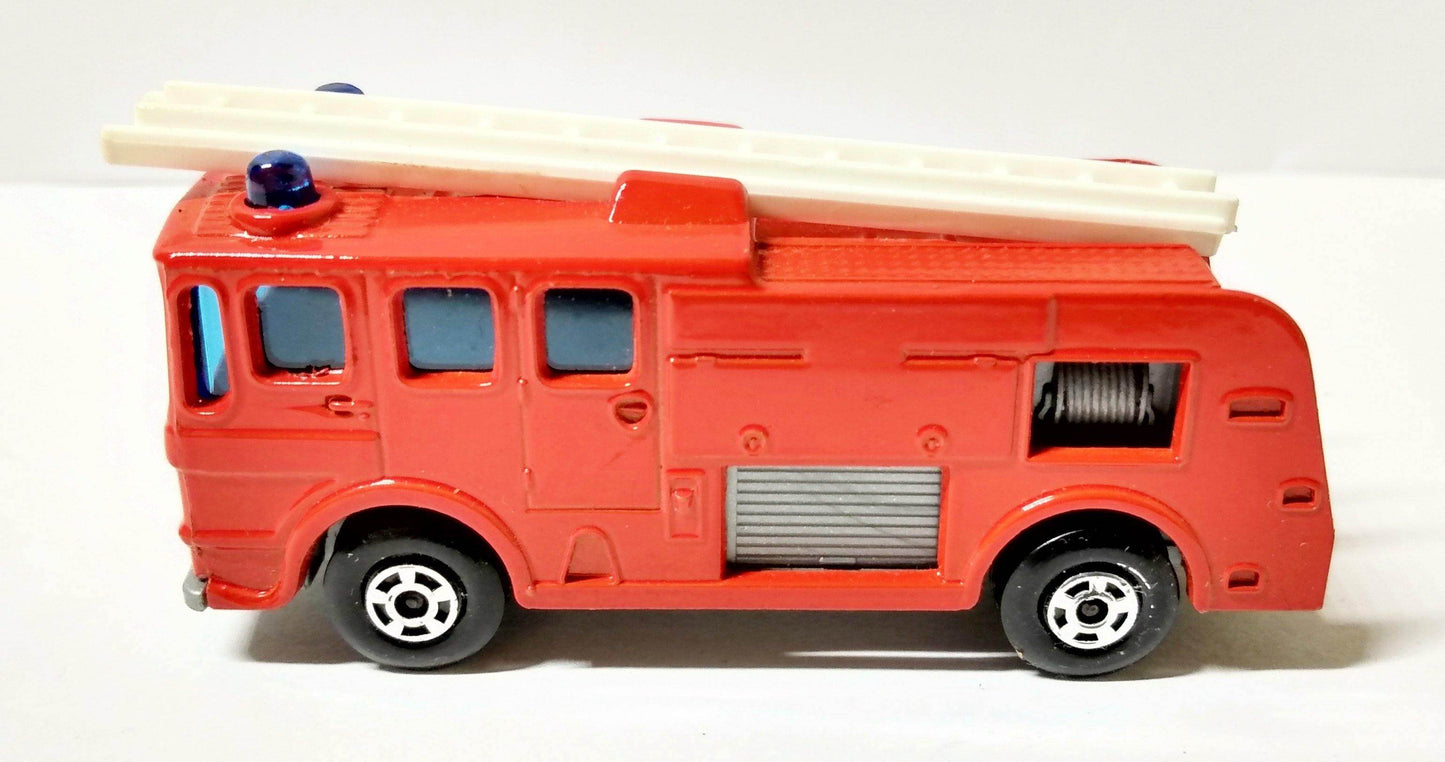 Lesney Matchbox No. 35 Merryweather Fire Engine Superfast England 1971 - TulipStuff