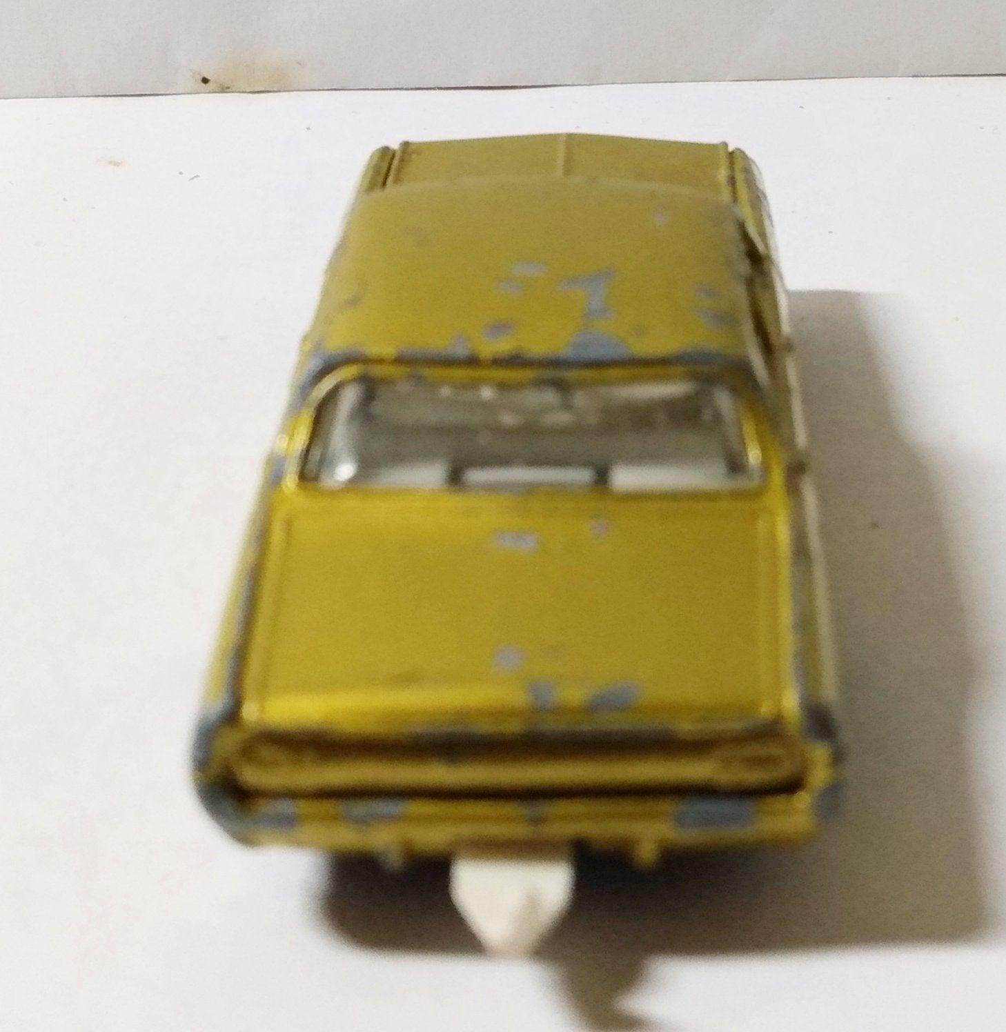 Lesney Matchbox 36 Opel Diplomat Sedan England 1966 - TulipStuff