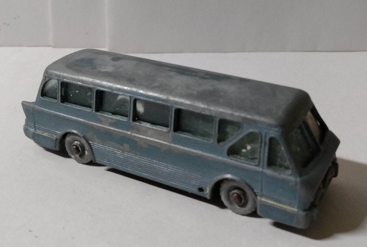 Lesney Matchbox No 40 Leyland Royal Tiger Coach 1961 - TulipStuff
