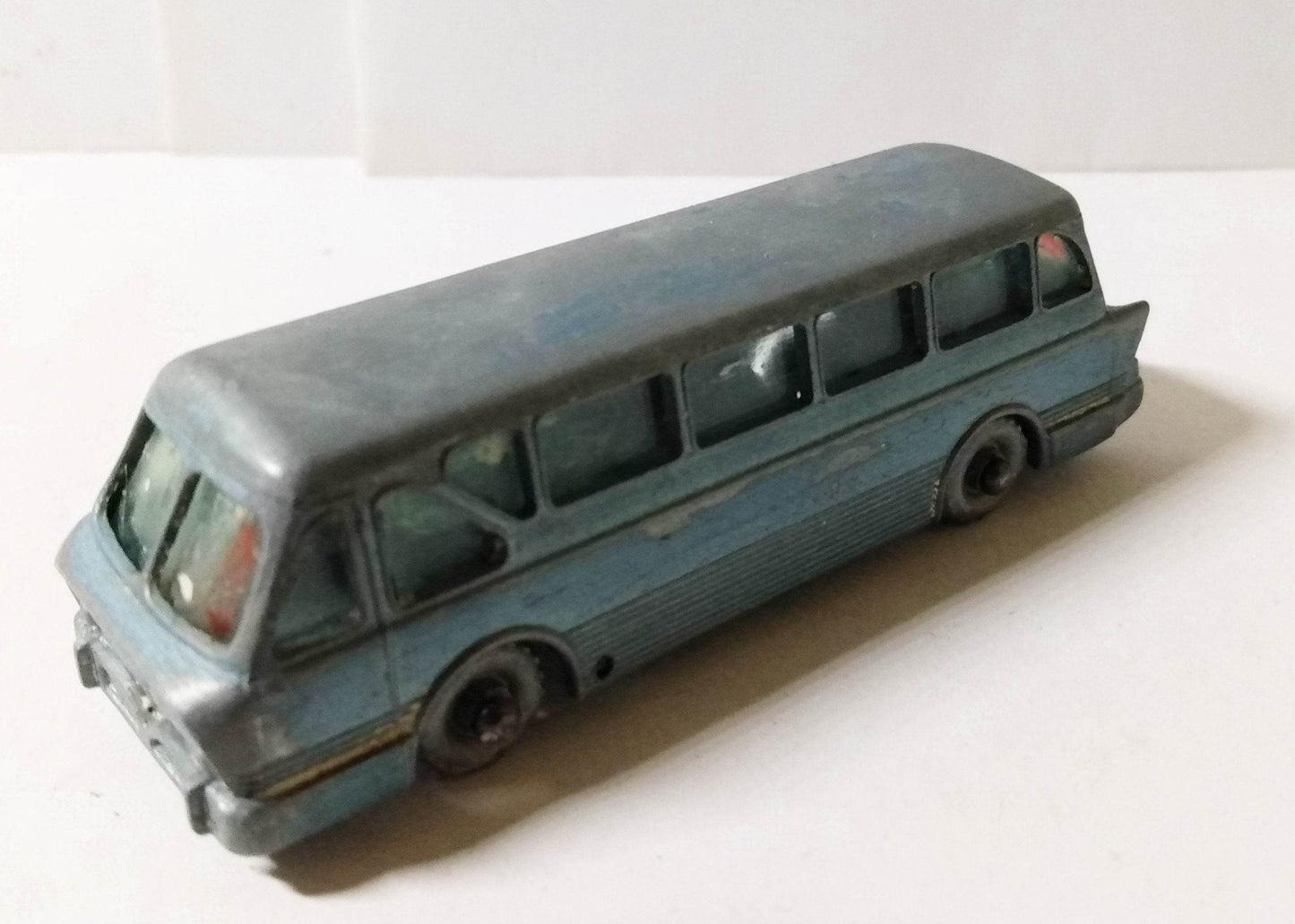 Lesney Matchbox No 40 Leyland Royal Tiger Coach 1961 - TulipStuff