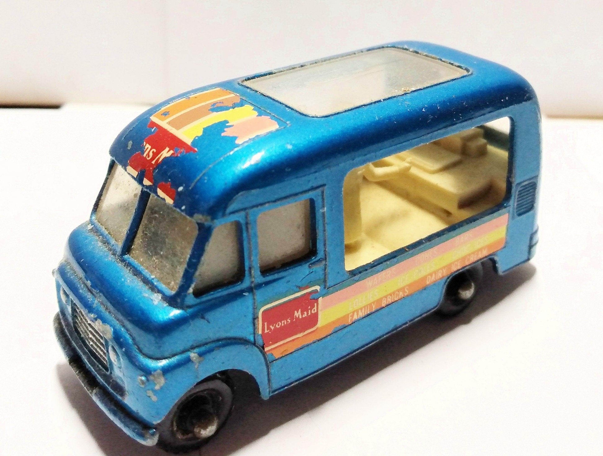 Lesney Matchbox 47 Commer Ice Cream Van Lyons Maid 1963 England - TulipStuff