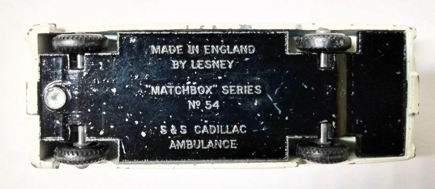 Lesney Matchbox 54 S&S Cadillac Ambulance 1965 England - TulipStuff
