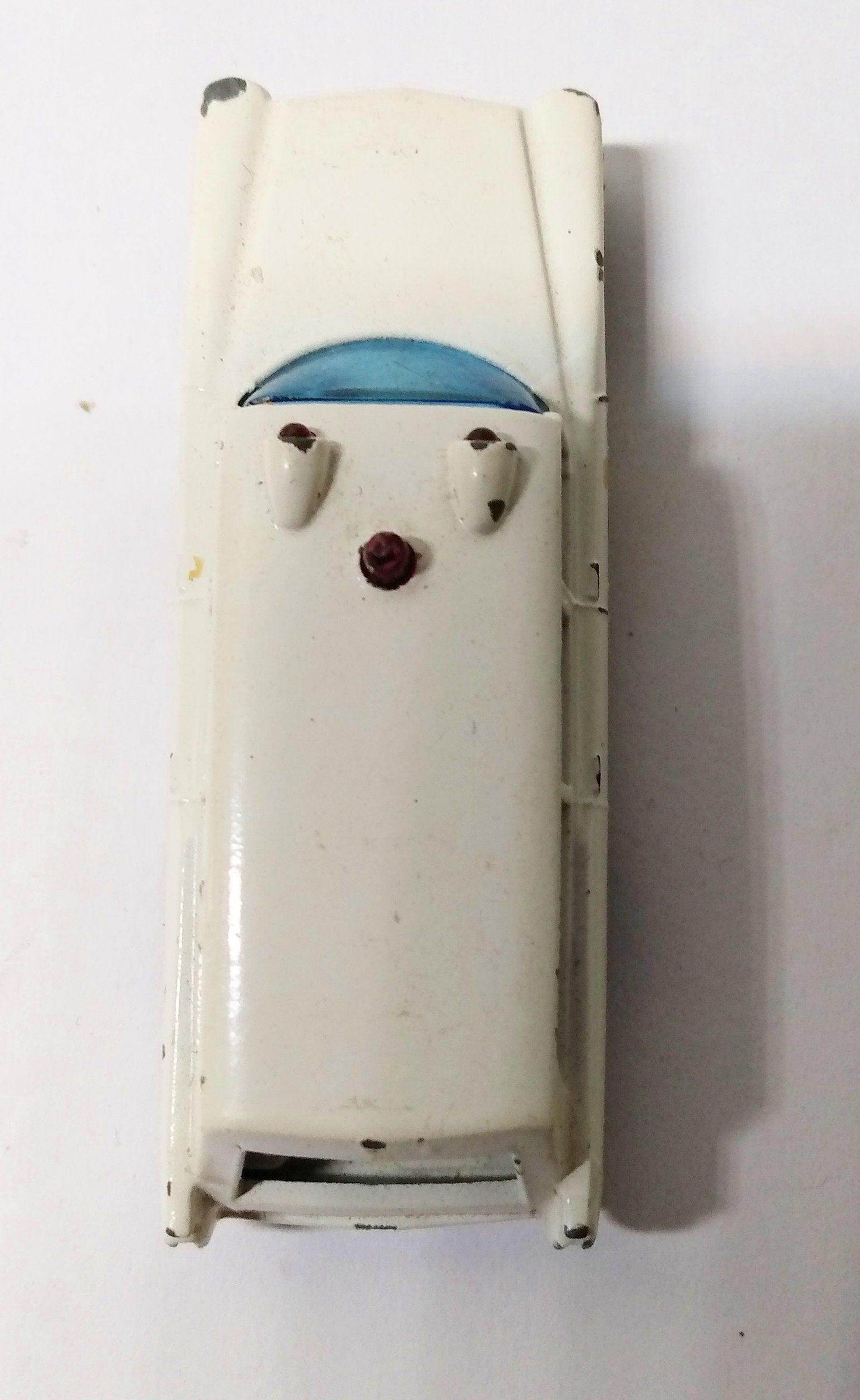 Lesney Matchbox 54 S&S Cadillac Ambulance 1965 England - TulipStuff