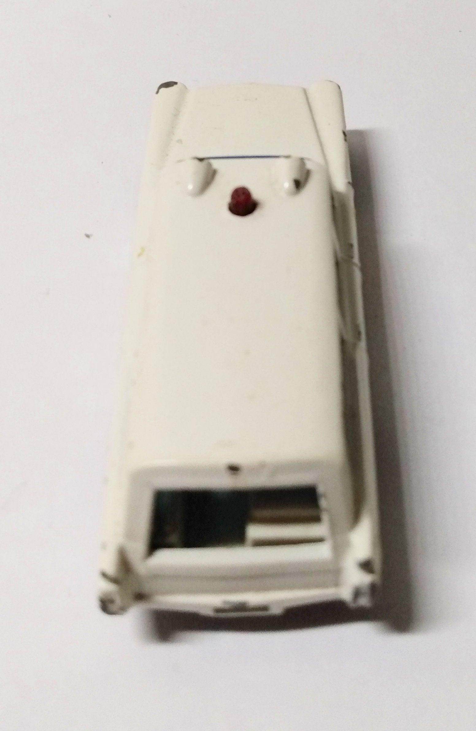 Lesney Matchbox 54 S&S Cadillac Ambulance 1965 England - TulipStuff