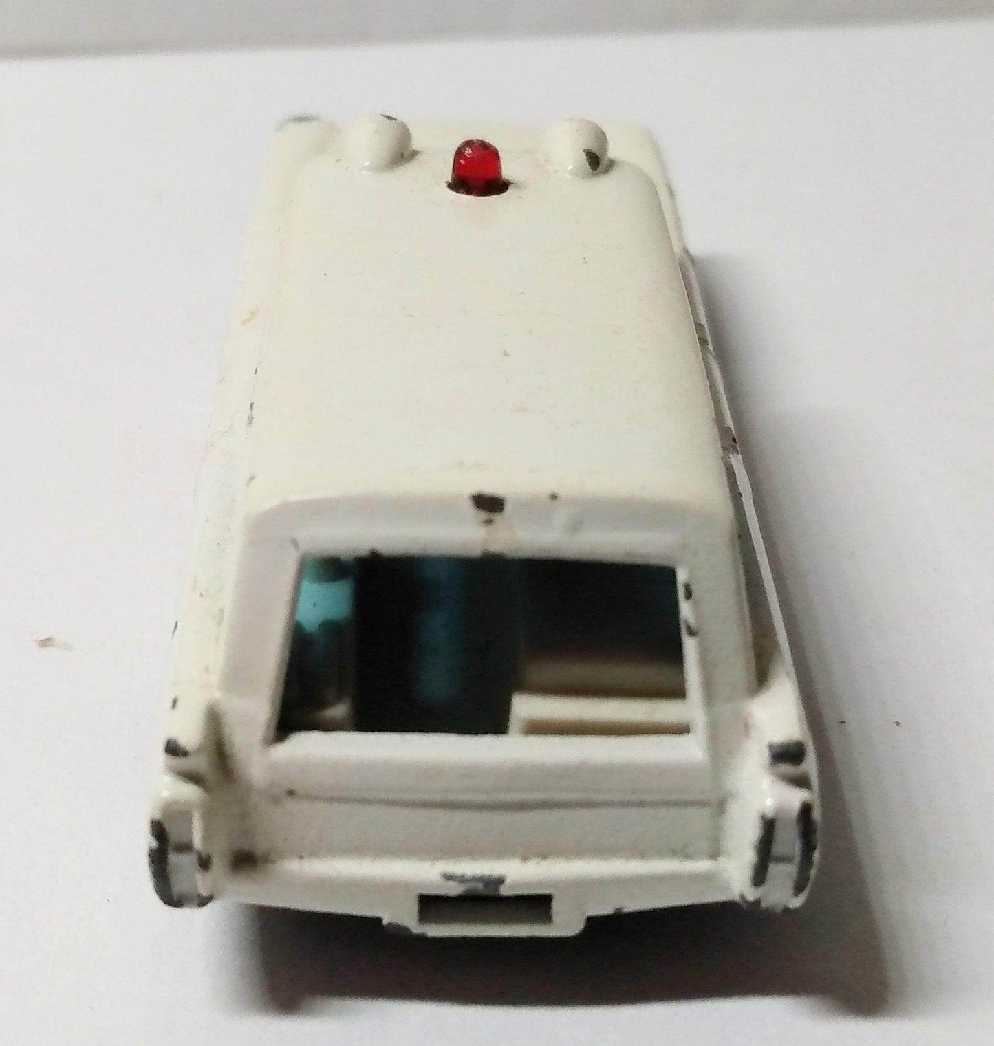 Lesney Matchbox 54 S&S Cadillac Ambulance 1965 England - TulipStuff