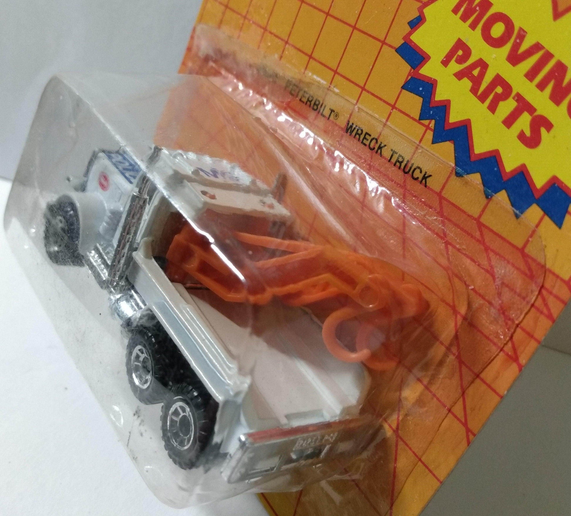 Matchbox 61 Peterbilt Wreck Truck SFPD Police 1987 - TulipStuff