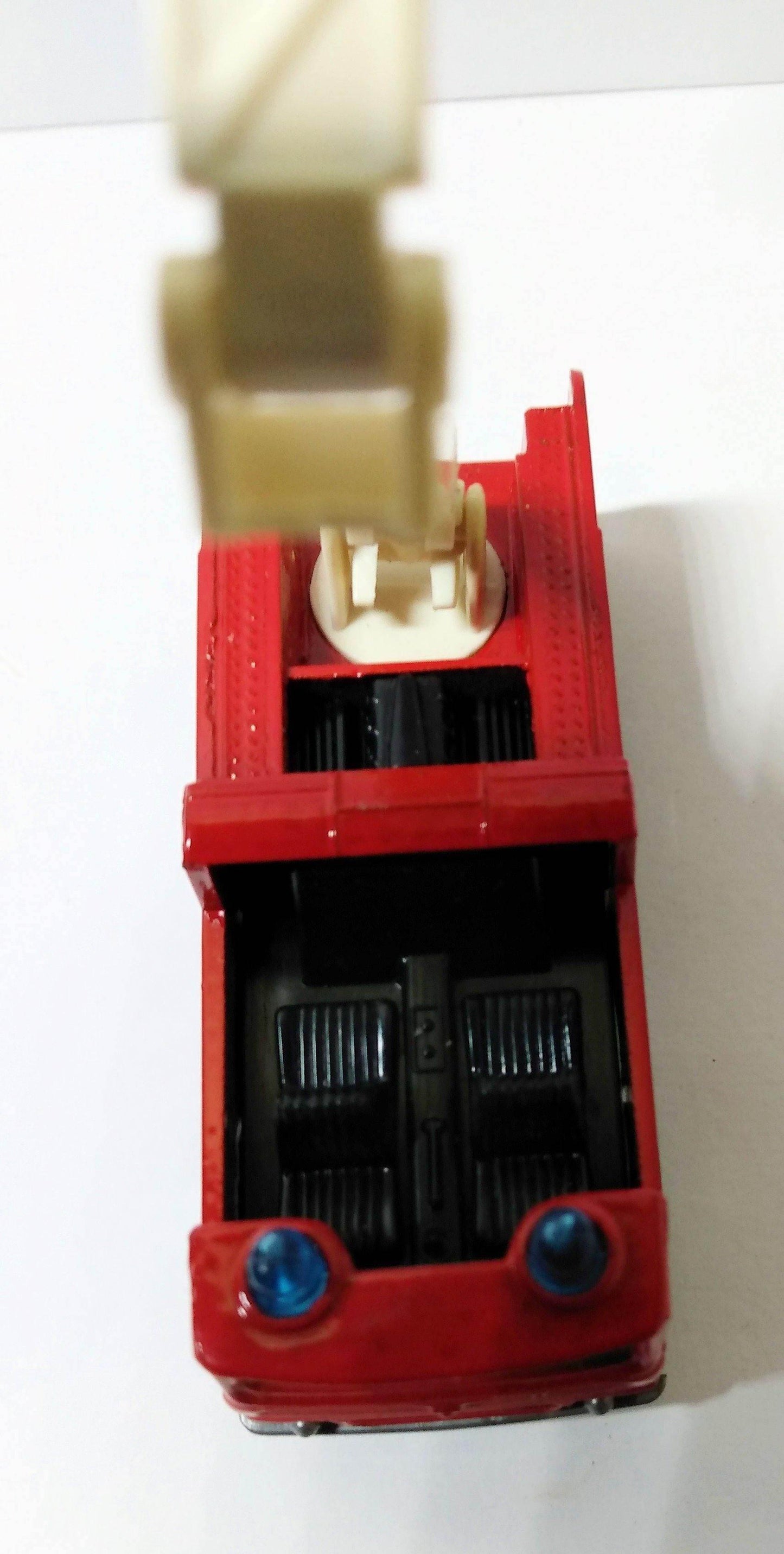 Matchbox 63 Snorkel Fire Truck Los Angeles Fire Dept 1981 England - TulipStuff