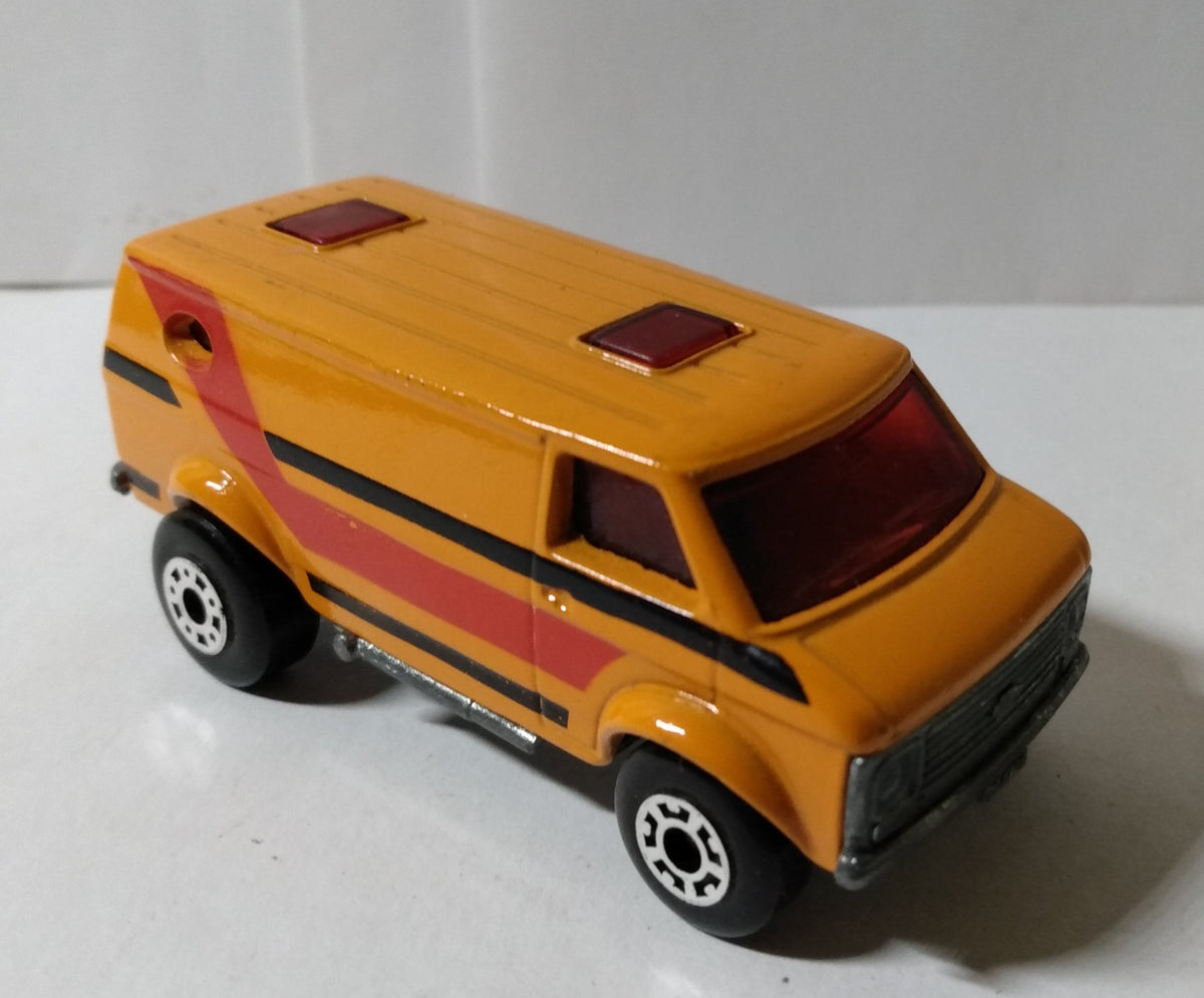 Lesney Matchbox 68 Chevy Van Superfast England 1979 Orange