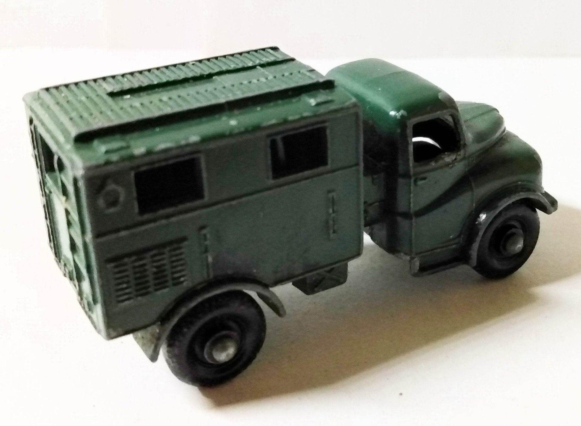 Lesney Matchbox No. 68 Austin Mk 2 Radio Truck Army England 1959 - TulipStuff