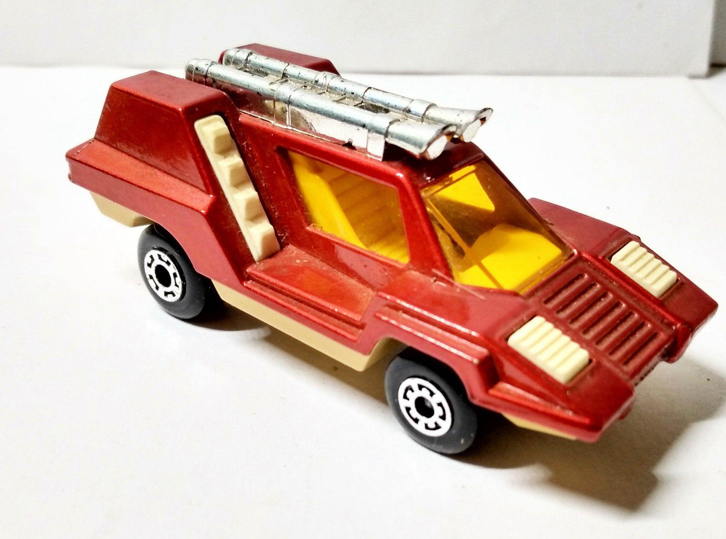 Lesney Matchbox 68 Cosmobile Superfast England 1978 Red - TulipStuff
