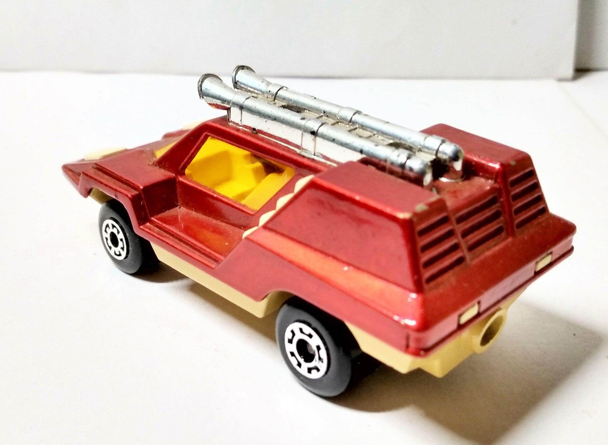 Lesney Matchbox 68 Cosmobile Superfast England 1978 Red - TulipStuff