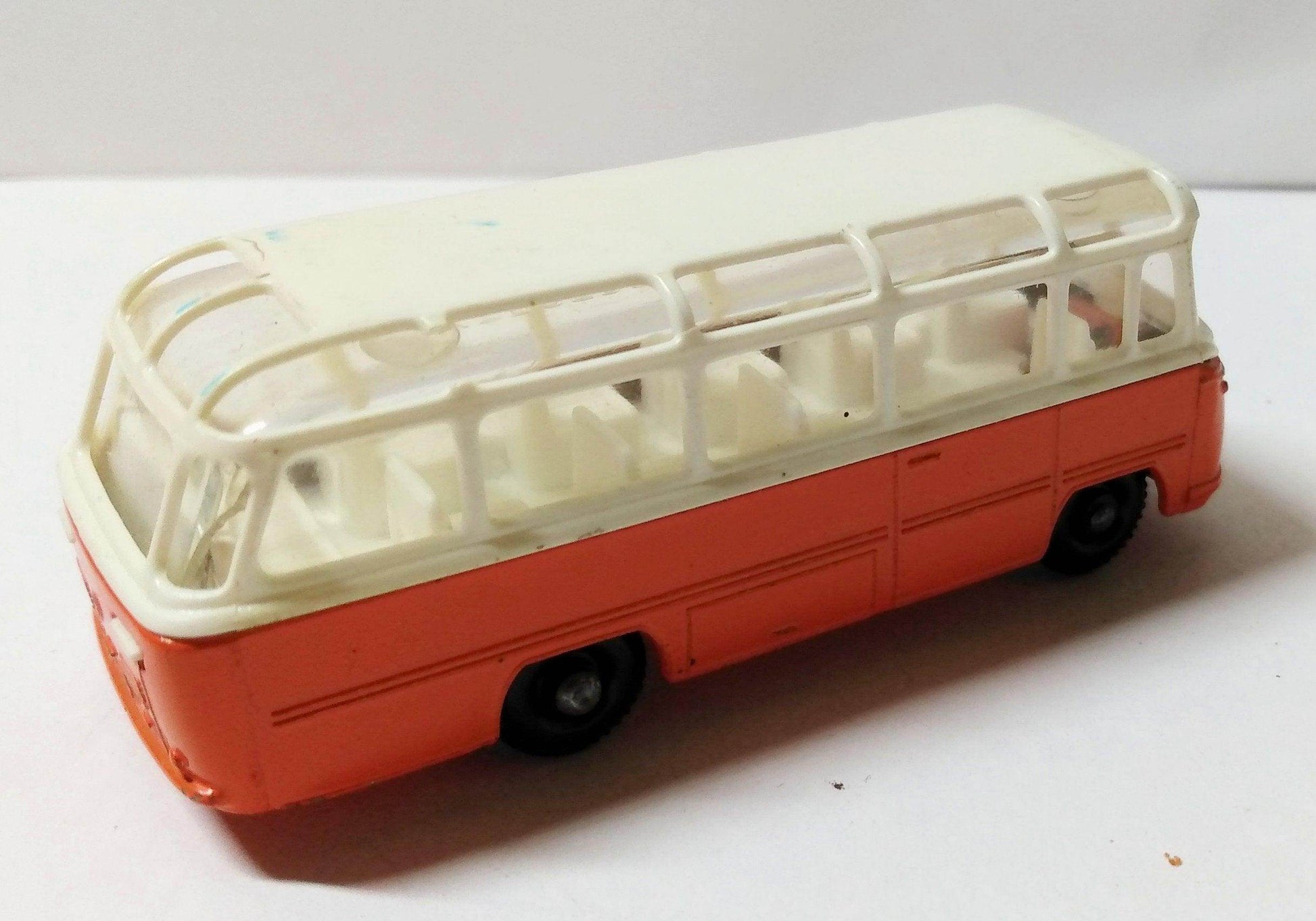 Lesney Matchbox 68 Mercedes Coach Bus 1965 Made in England - TulipStuff