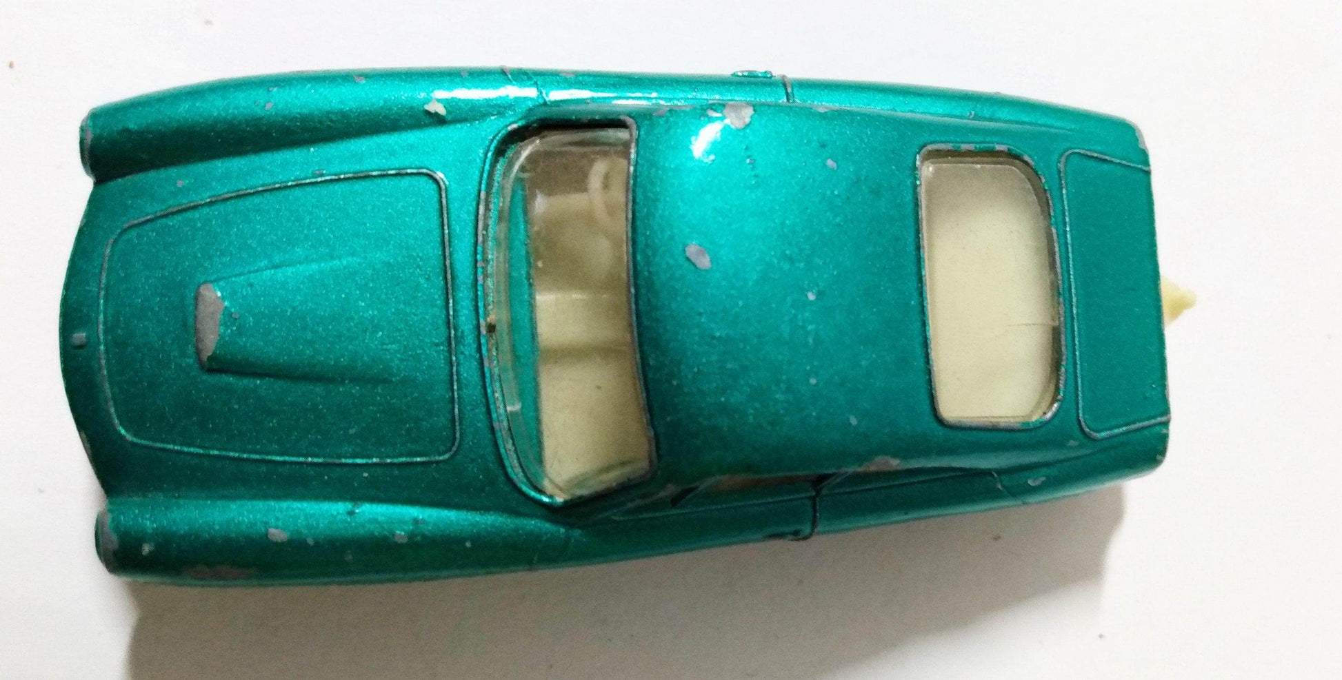 Lesney Matchbox no. 75 Ferrari Berlinetta Wire Wheels Made in England 1965 - TulipStuff