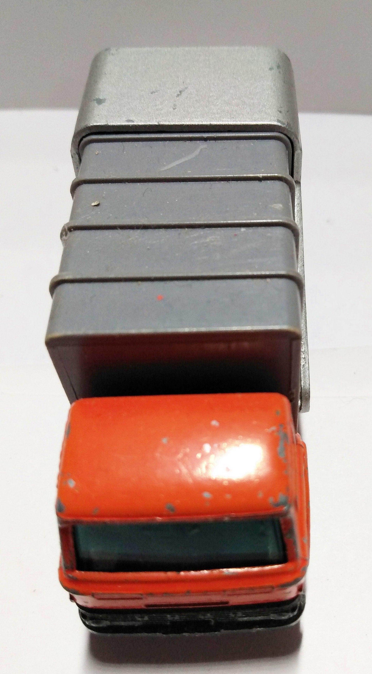 Lesney Matchbox No 7 Ford Refuse Garbage Truck 1966 England - TulipStuff