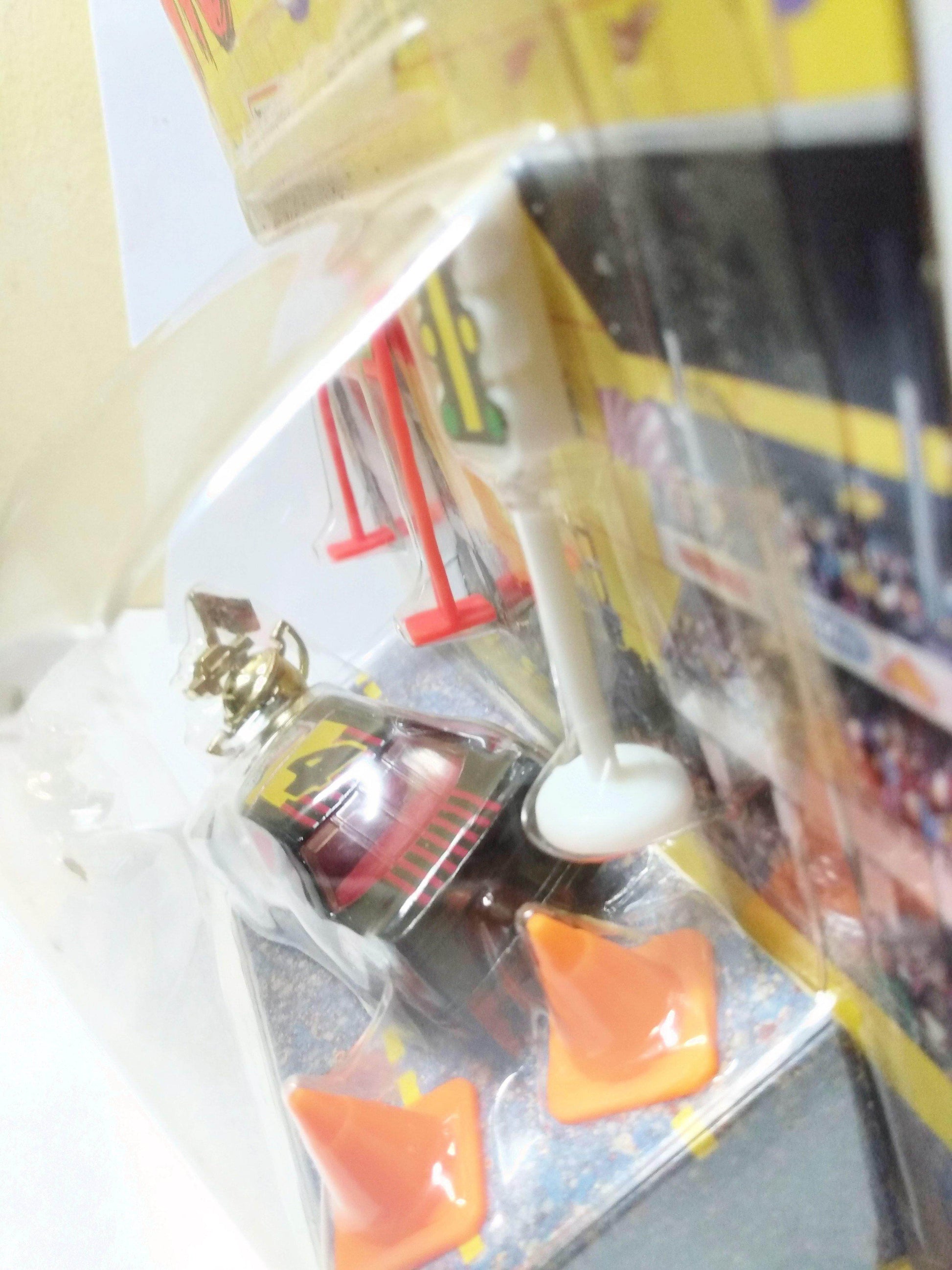 Matchbox Hot Stocks Pit Stop Action Playset Chevy Lumina 1992 - TulipStuff