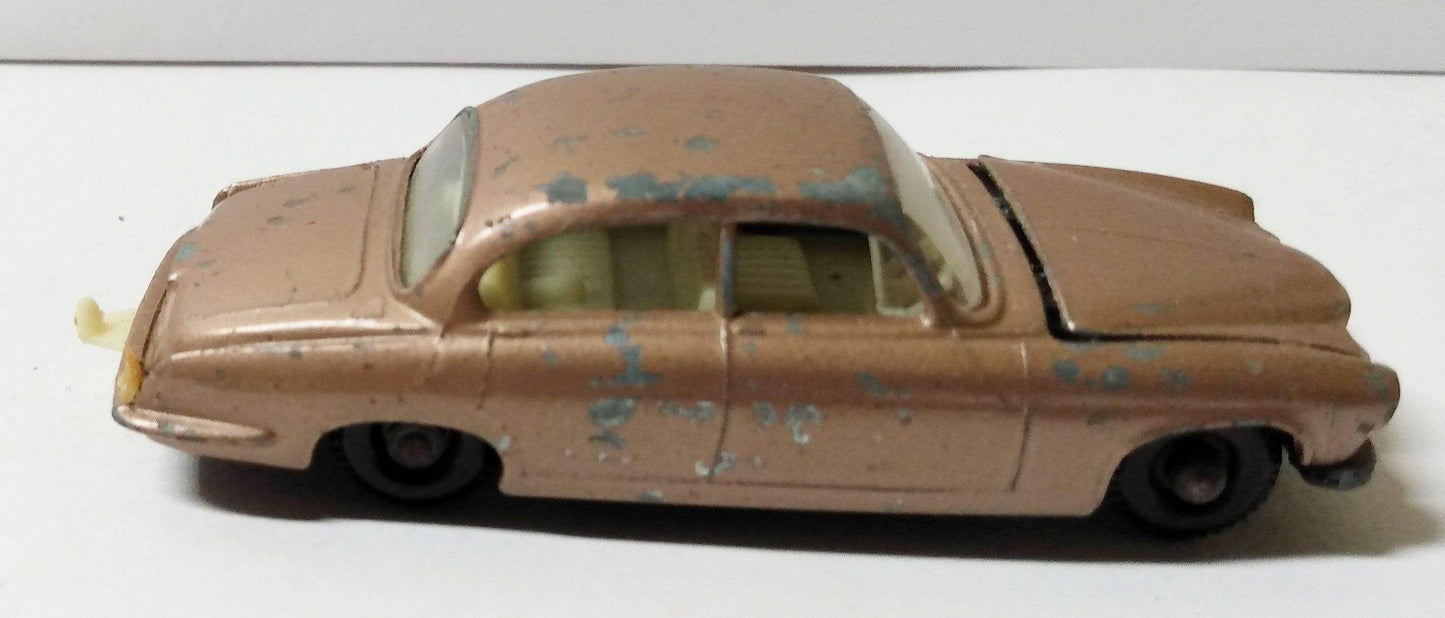 Lesney Matchbox 28 Jaguar Mk 10 Diecast Toy England 1964 - TulipStuff