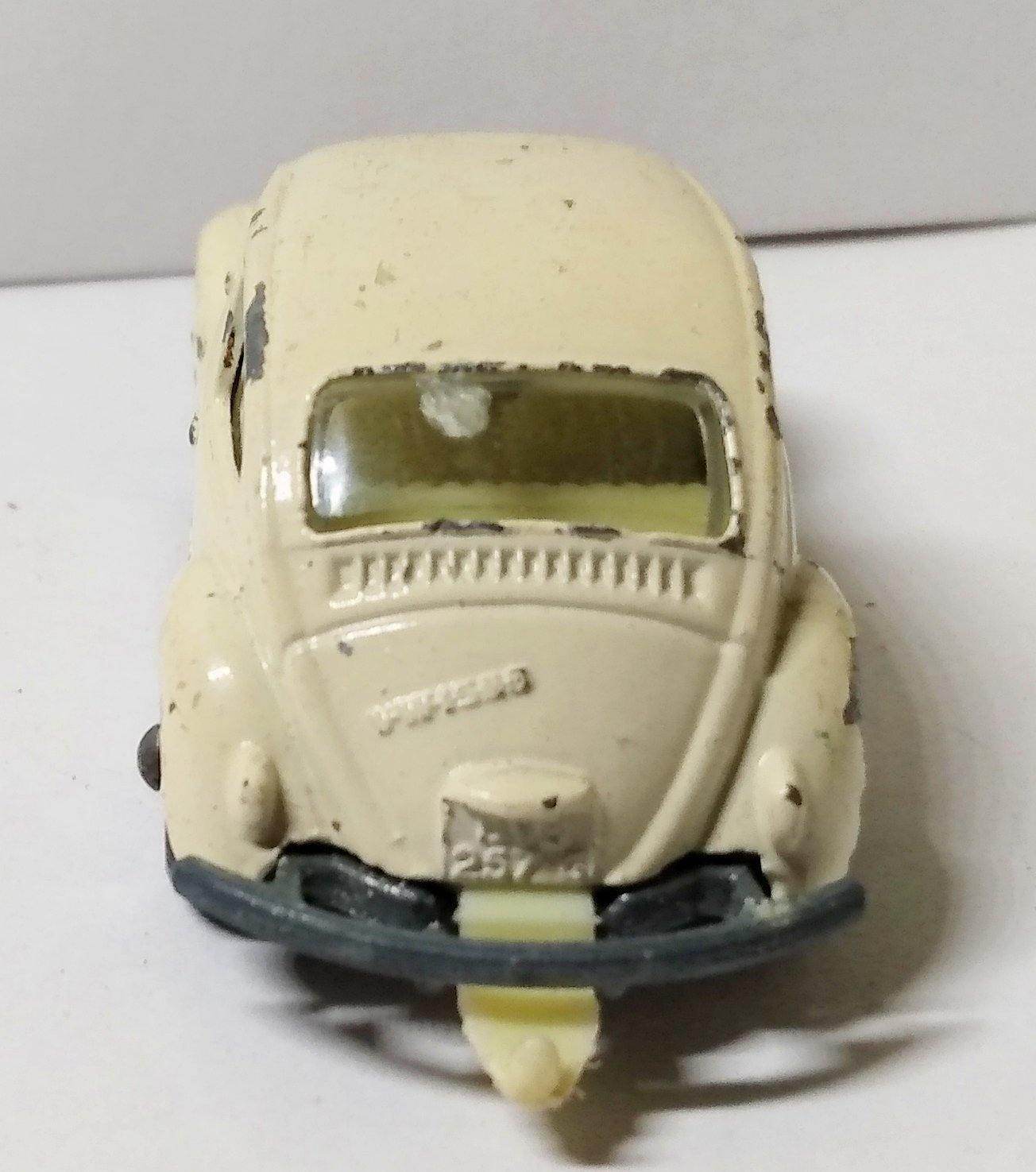Lesney Matchbox 15 Volkswagen 1500 Saloon VW Beetle England 1968 - TulipStuff
