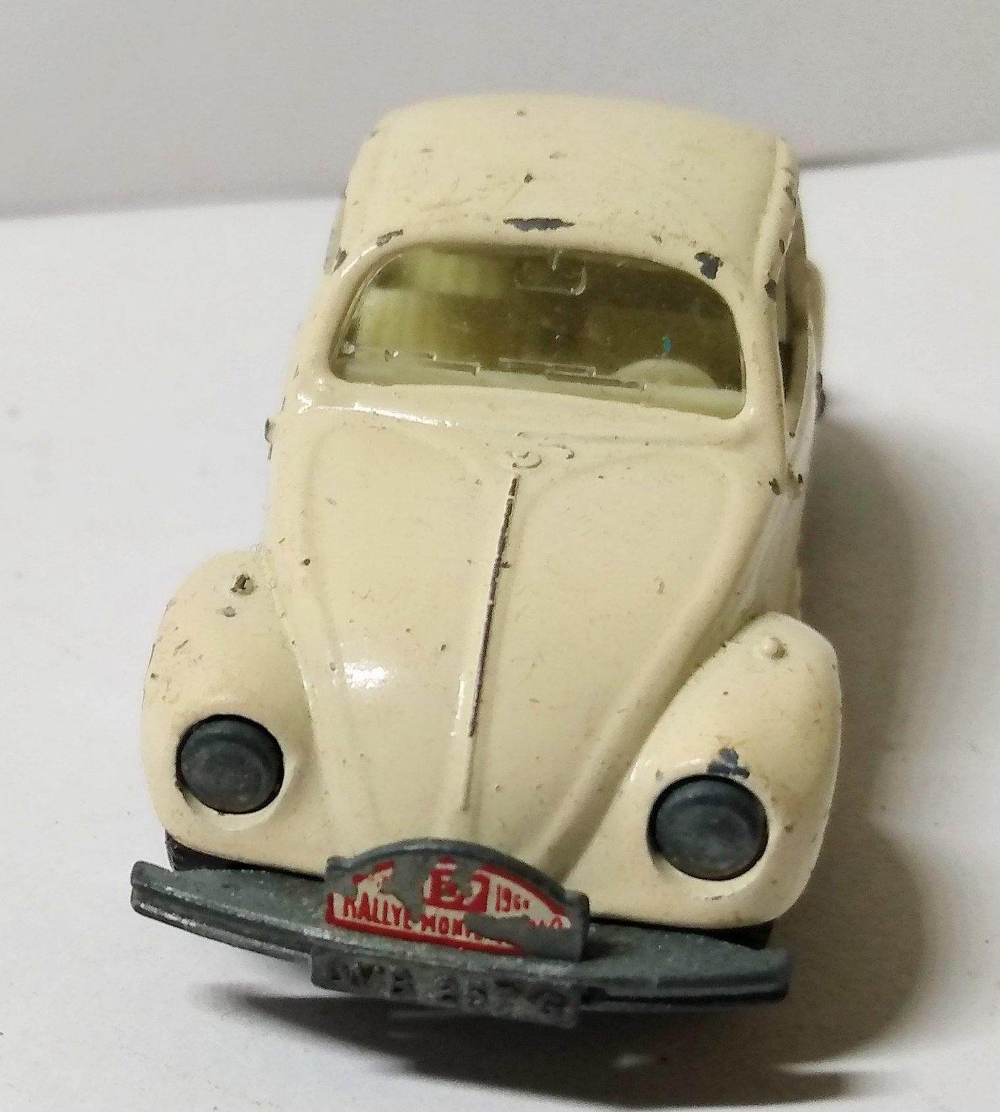 Lesney Matchbox 15 Volkswagen 1500 Saloon VW Beetle England 1968 - TulipStuff