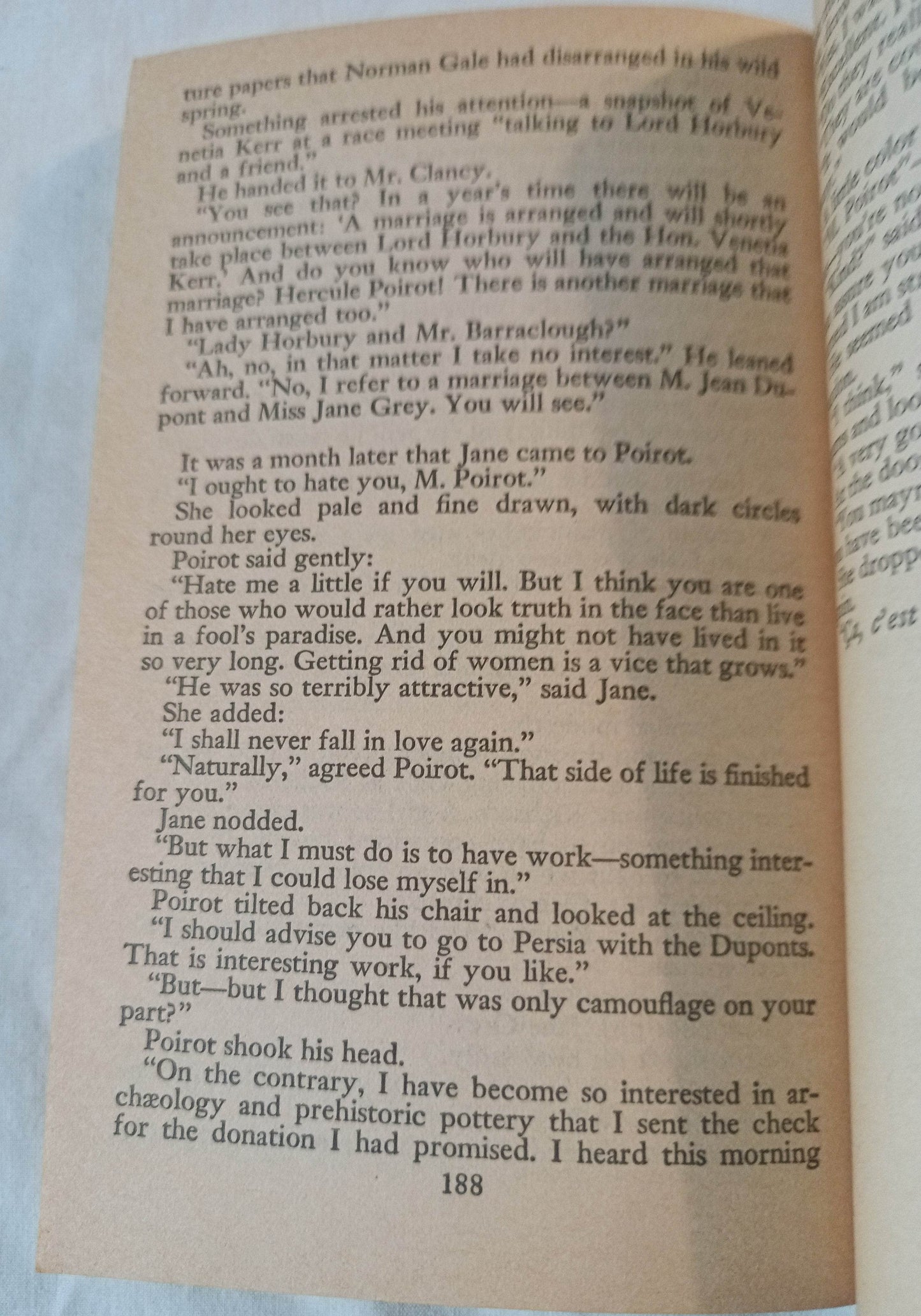 Agatha Christie Death In The Air Paperback Popular Library 1970's - TulipStuff