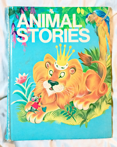 Animal Stories Mae Broadley World Distributers Playmore Hardcover 1969 - TulipStuff