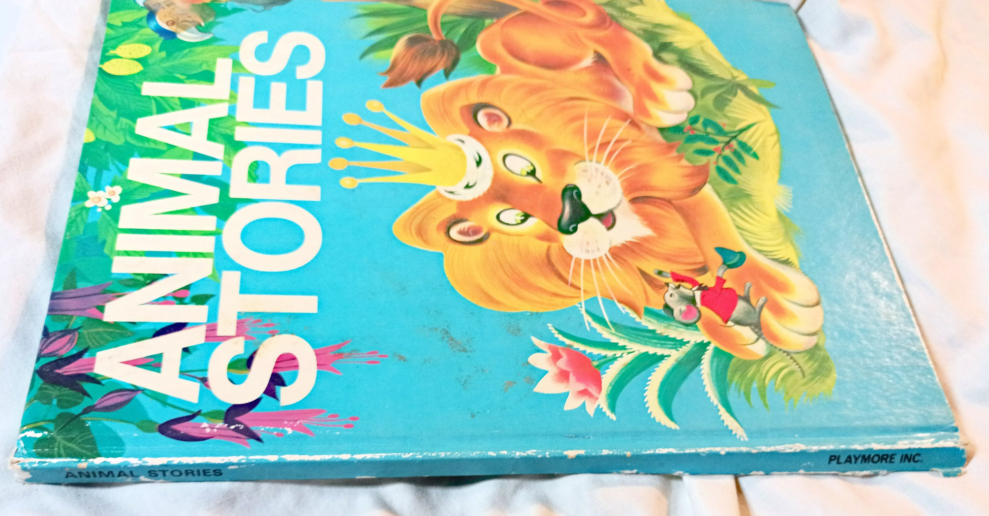 Animal Stories Mae Broadley World Distributers Playmore Hardcover 1969 - TulipStuff