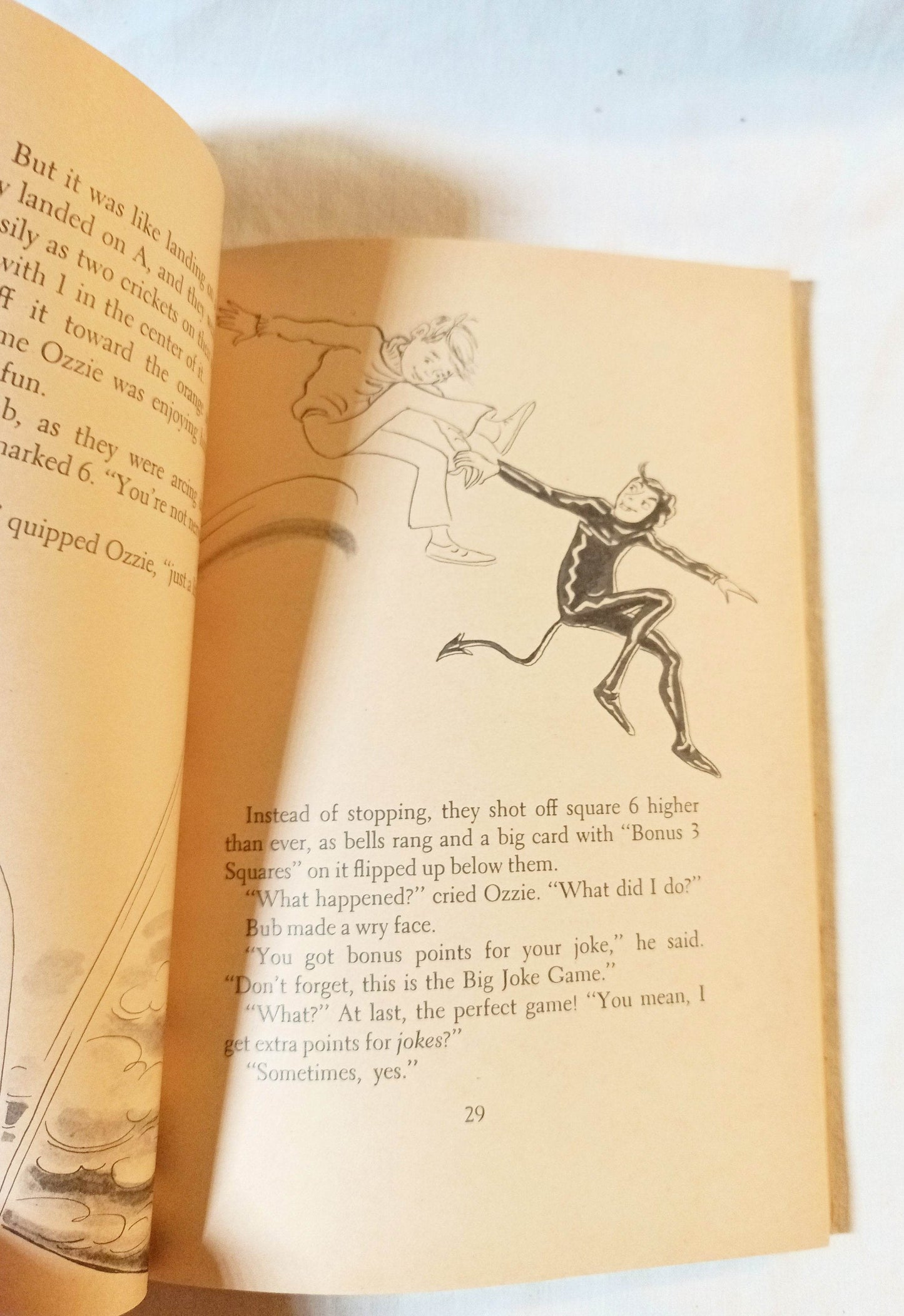 The Big Joke Game Scott Corbett Paperback First Printing 1973 - TulipStuff