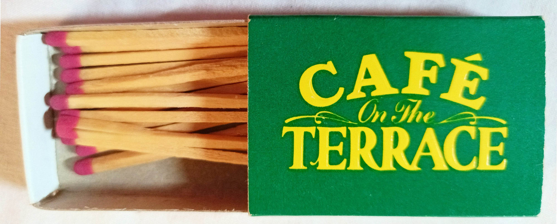Cafe On The Terrace The Biltmore Plaza Providence Matchbox 1980's - TulipStuff