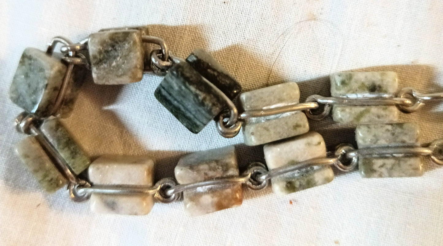 Connemara Marble 25” Rosary With Erin Crucifix Made In Ireland 1990's - TulipStuff