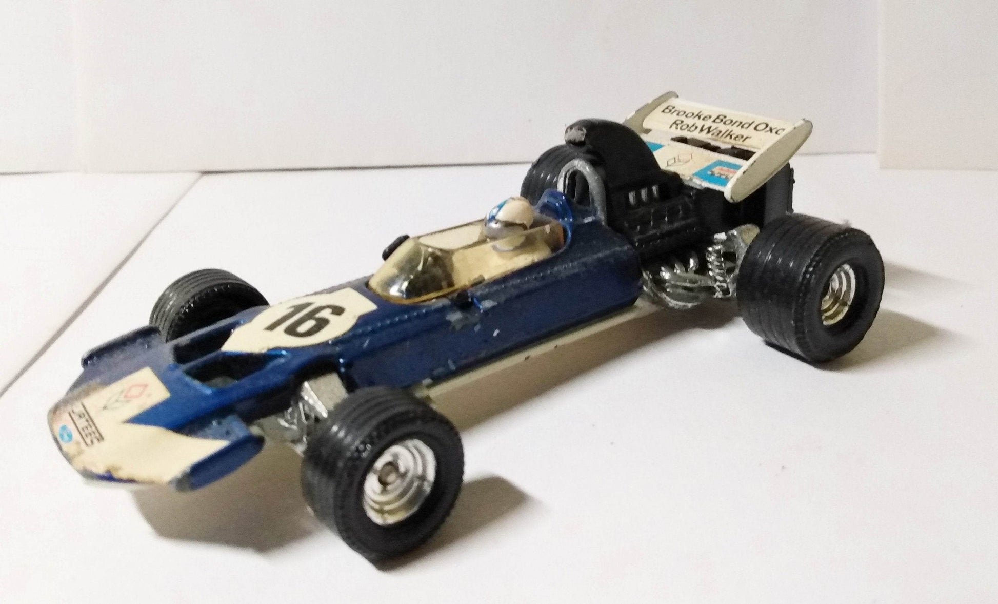 Corgi 150 Surtees TS9 Racing Car Brooke Bond Oxo Rob Walker 1972 - TulipStuff