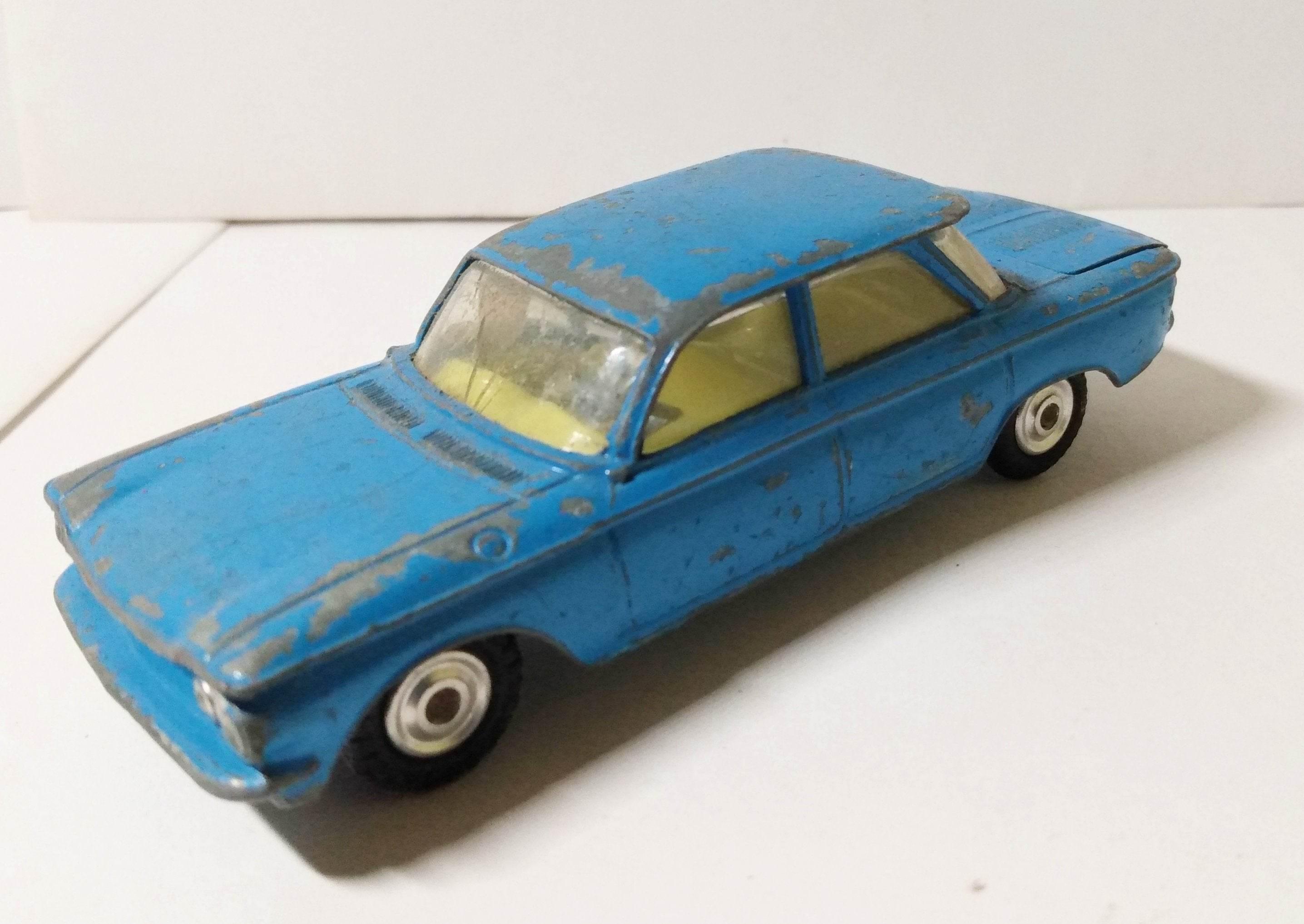 60’s Corgi Toys CHEVROLET CORVAIR イギリス製 Corgi Toys 229 Chevrolet Corvair 4-Door Sedan 1961 Great Britain